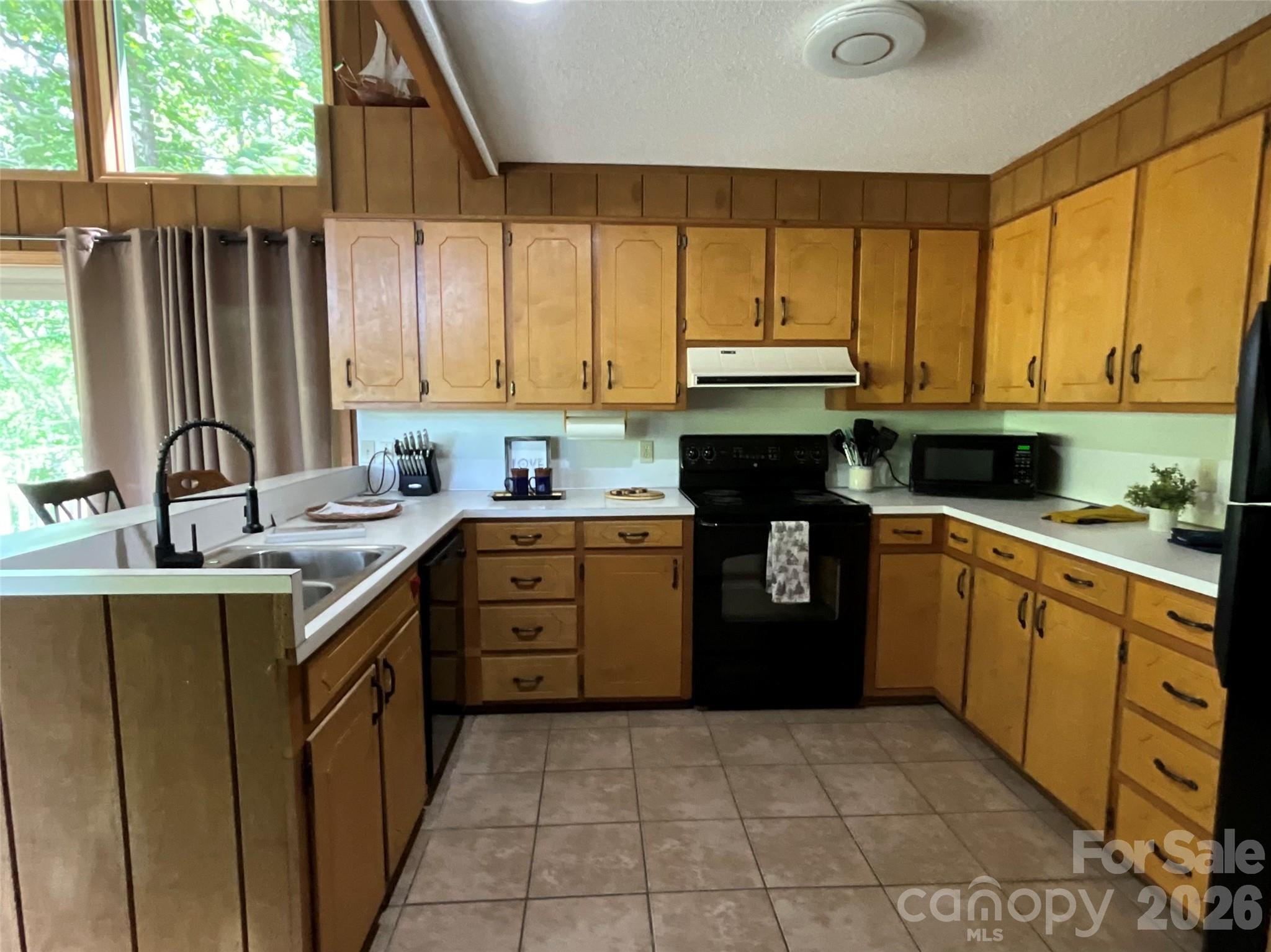 Rumbling Bald on Lake Lure - Residential
