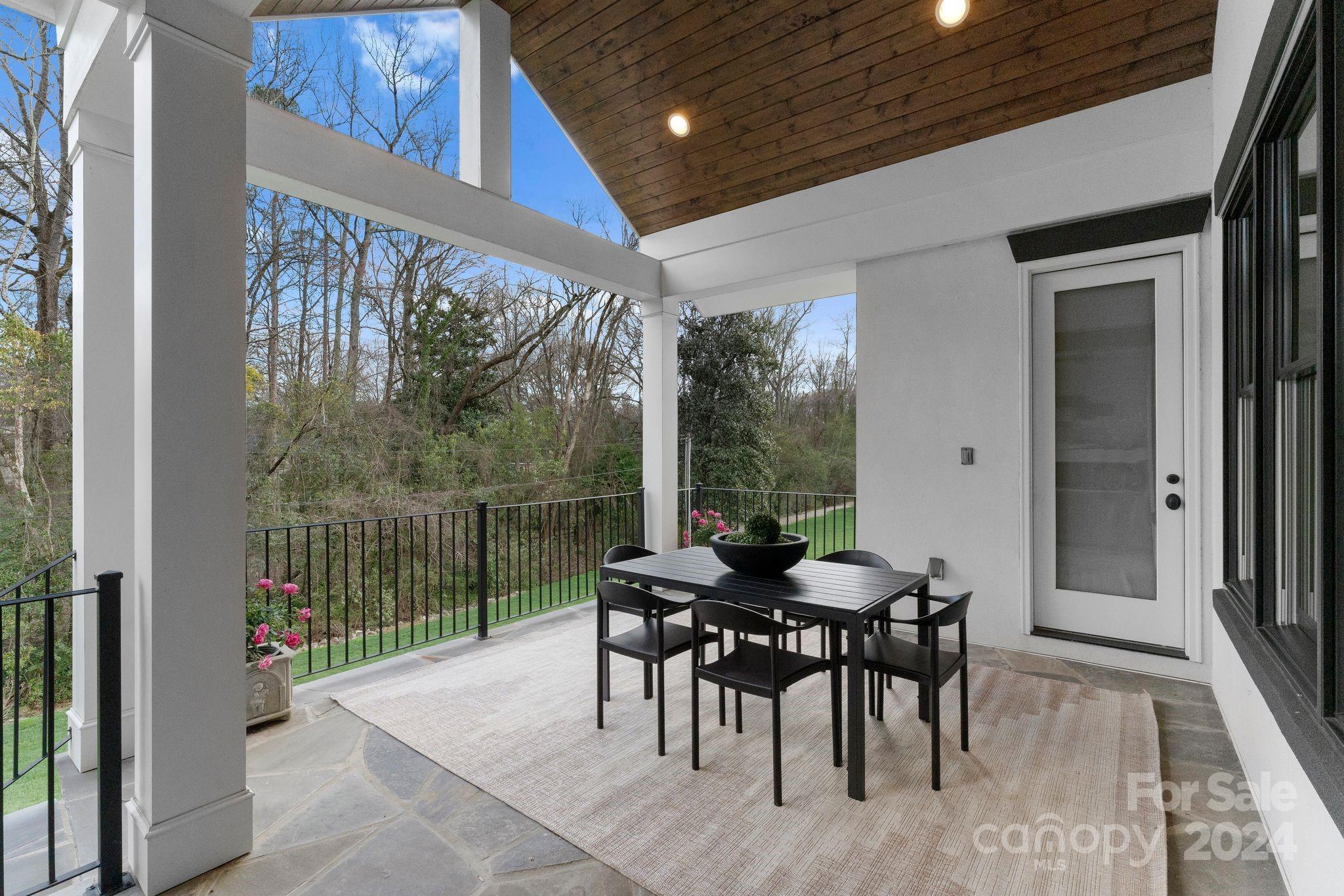 Mammoth Oaks - Residential