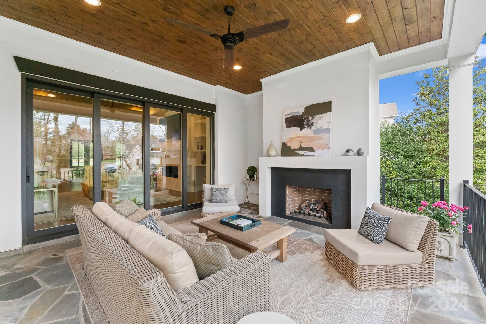 Mammoth Oaks - Residential