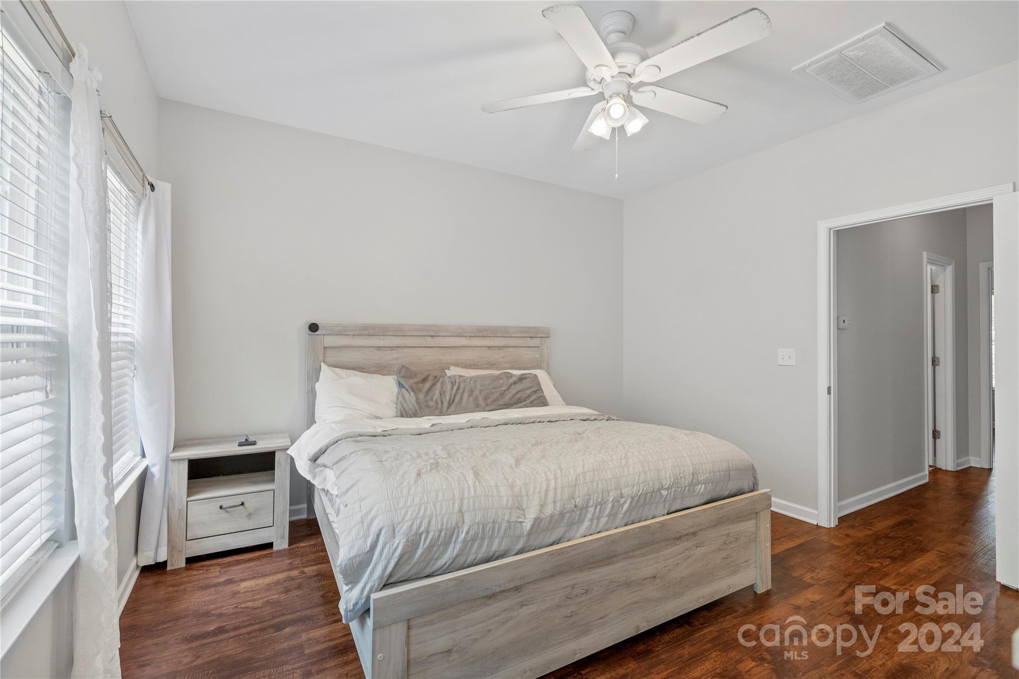 Towne Square Townhomes At Regent Park - Residential