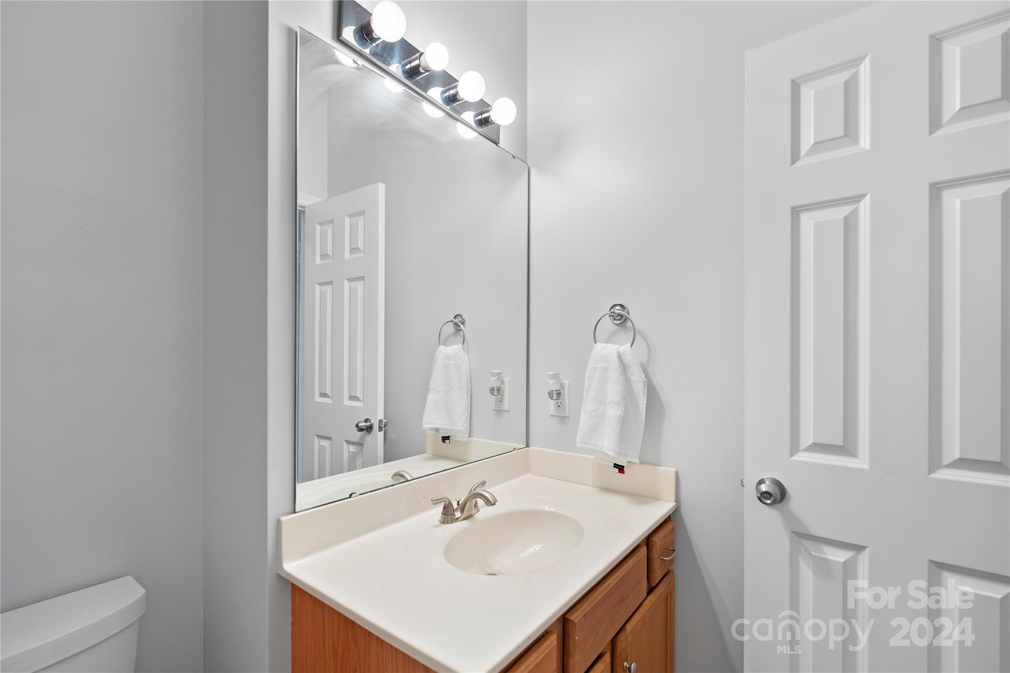 Towne Square Townhomes At Regent Park - Residential