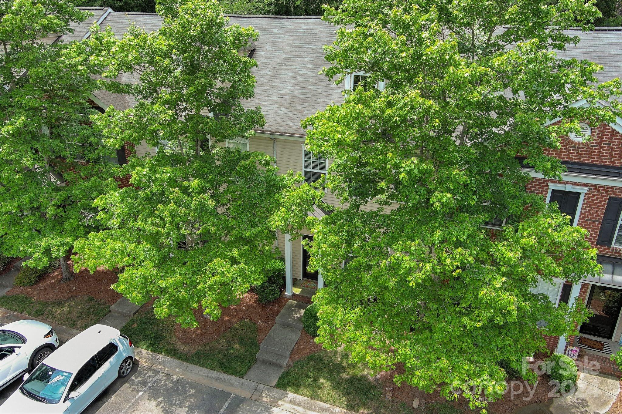 Towne Square Townhomes At Regent Park - Residential