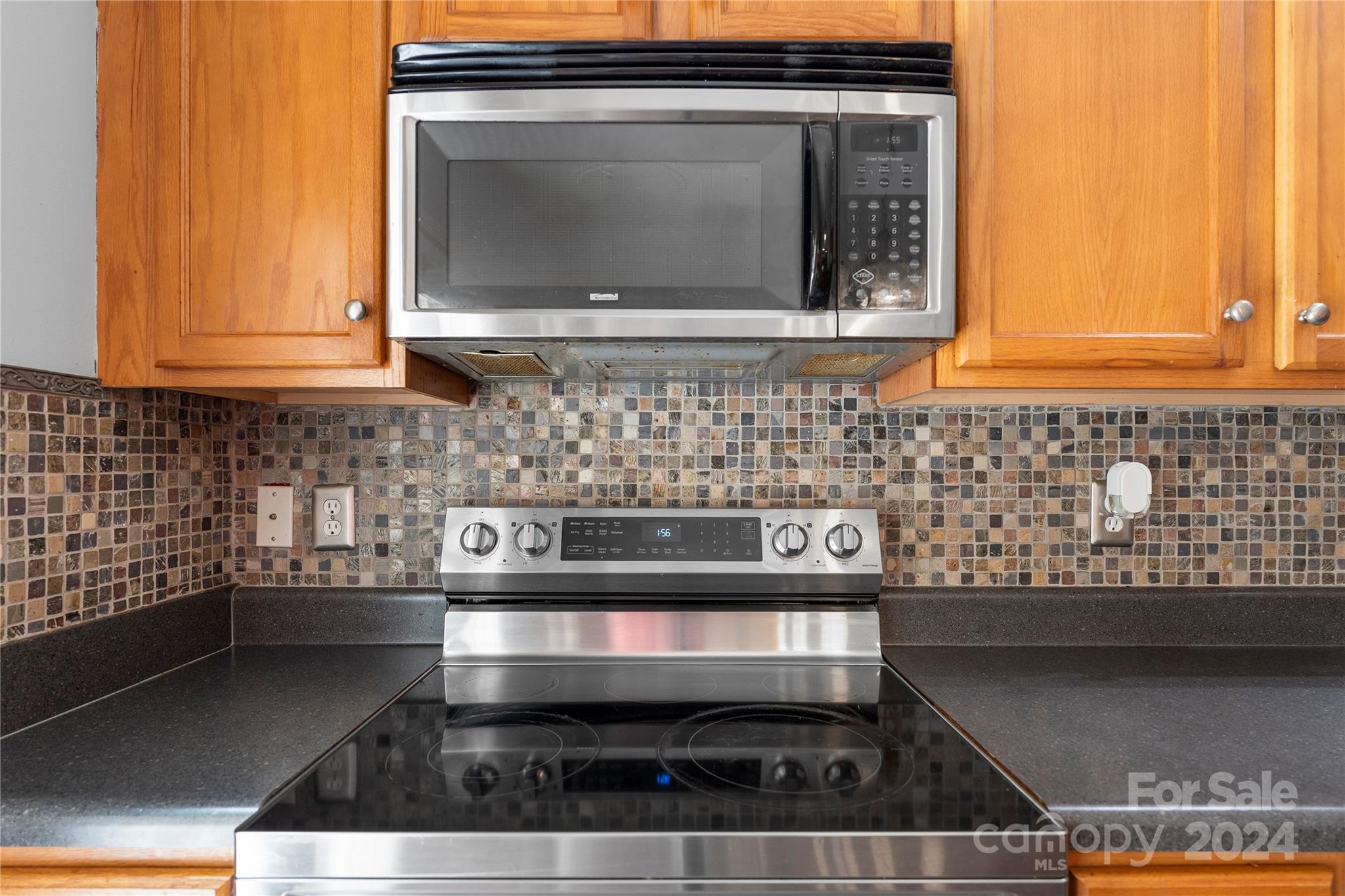 Towne Square Townhomes At Regent Park - Residential