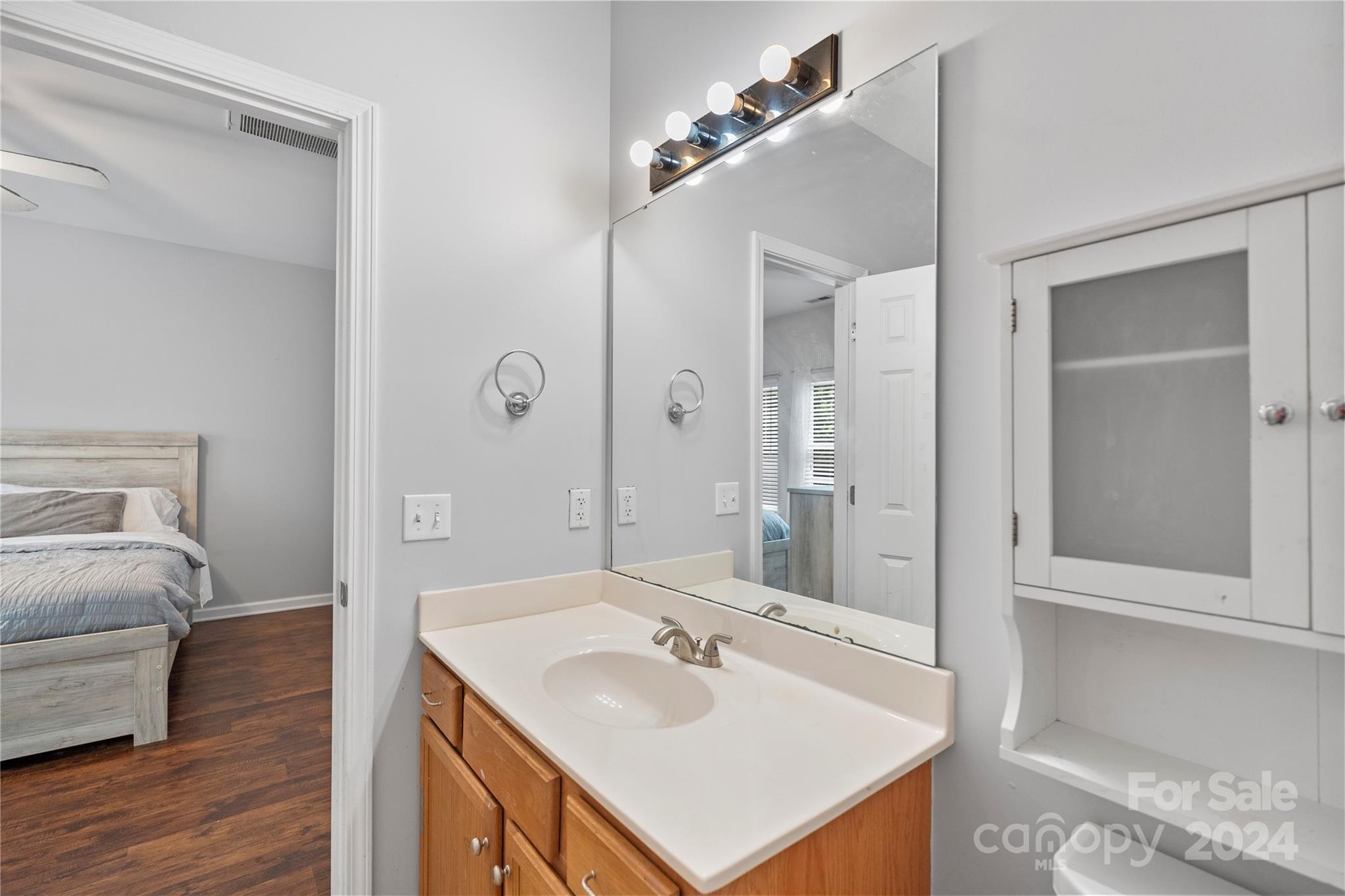 Towne Square Townhomes At Regent Park - Residential