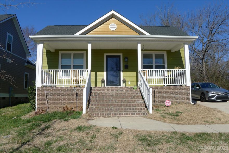 Don't miss this 3 bedroom 2 bath located on a street with no thru traffic and conveniently located. Short distance to all downtown has to offer. Spacious living area with kitchen, dining room and living room having an open flow.  Large, level back yard with pool to stay. Whole house water filtration system. Unmonitored CPI security system to convey with home.