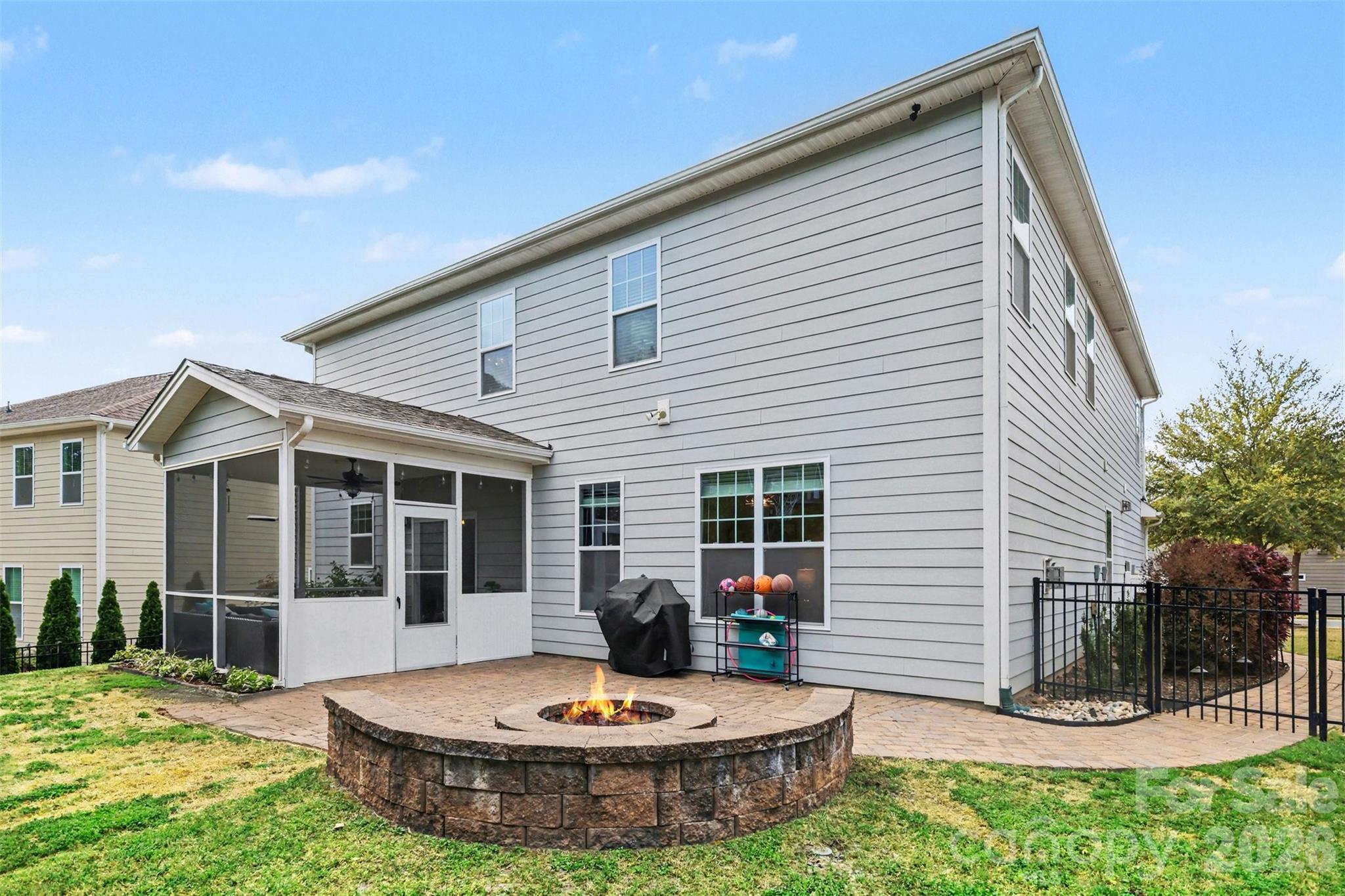 Lake Ridge - Residential