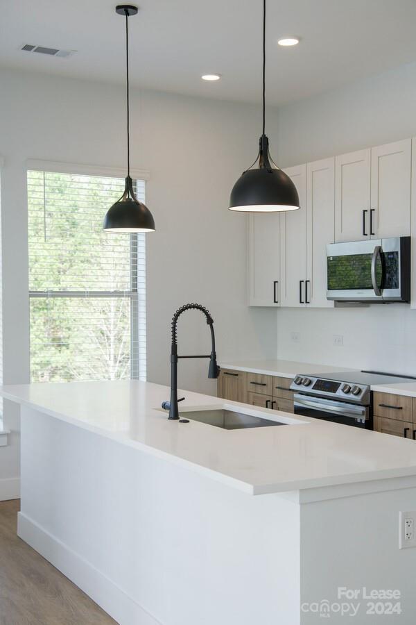 Charlotte, North Carolina 28262, United States, 2 Bedrooms Bedrooms, ,2 BathroomsBathrooms,Residential,Active,52194