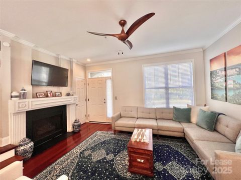 Photo of 833 W 4th Street, Charlotte, NC 28202 (MLS # 4328886)