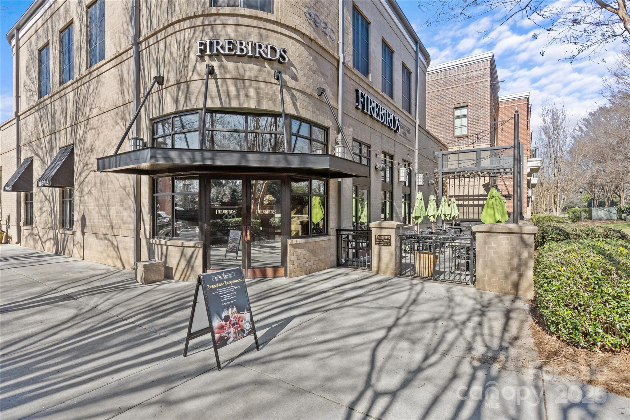 Charlotte, North Carolina 28211, United States, 2 Bedrooms Bedrooms, ,2 BathroomsBathrooms,Residential,Active,76928