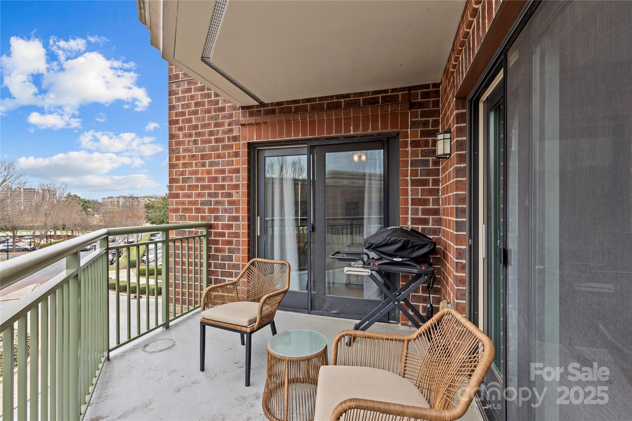 Charlotte, North Carolina 28211, United States, 2 Bedrooms Bedrooms, ,2 BathroomsBathrooms,Residential,Active,76928