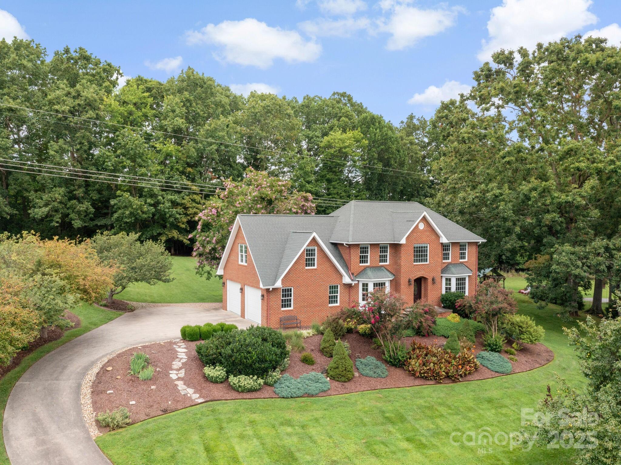 206 Bridle Path
