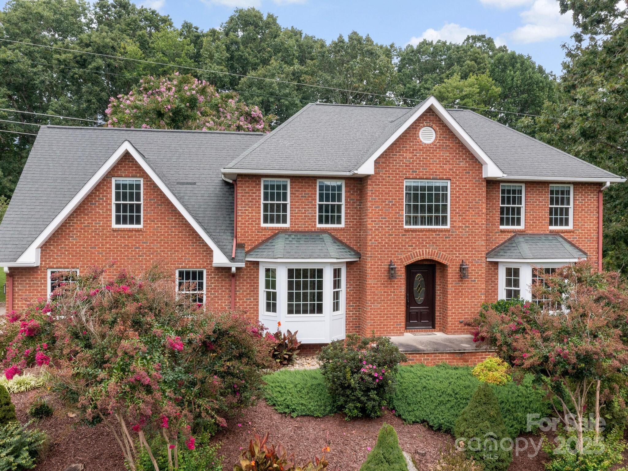 206 Bridle Path
