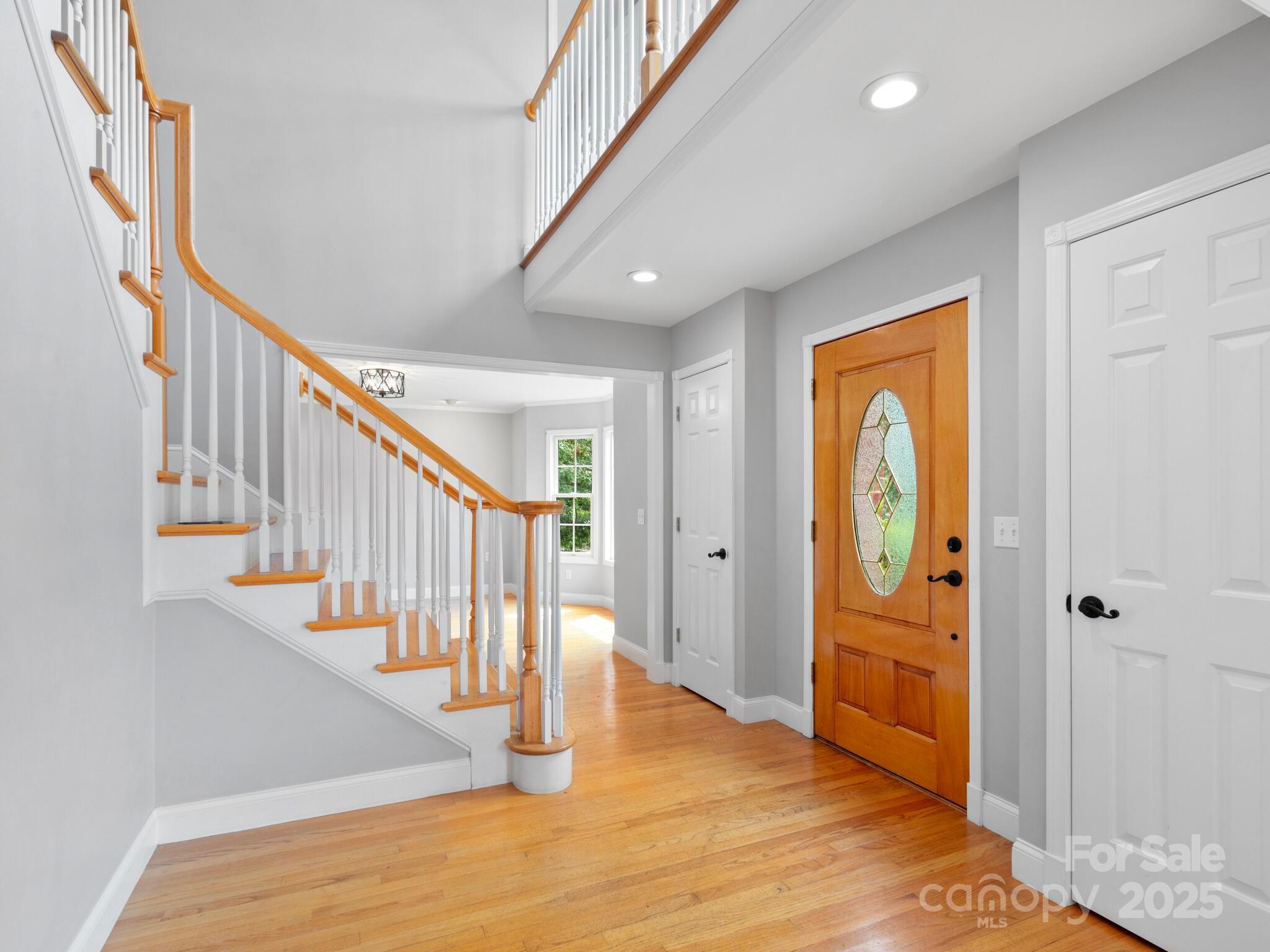 206 Bridle Path
