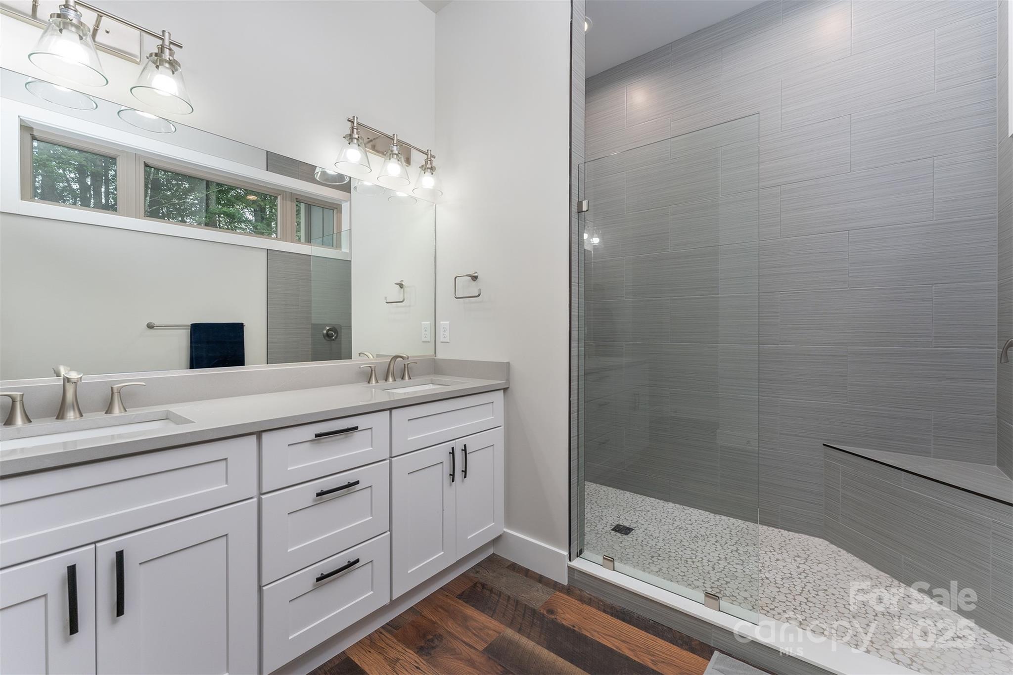 The Ridge Tops of Hawks Nest - Residential