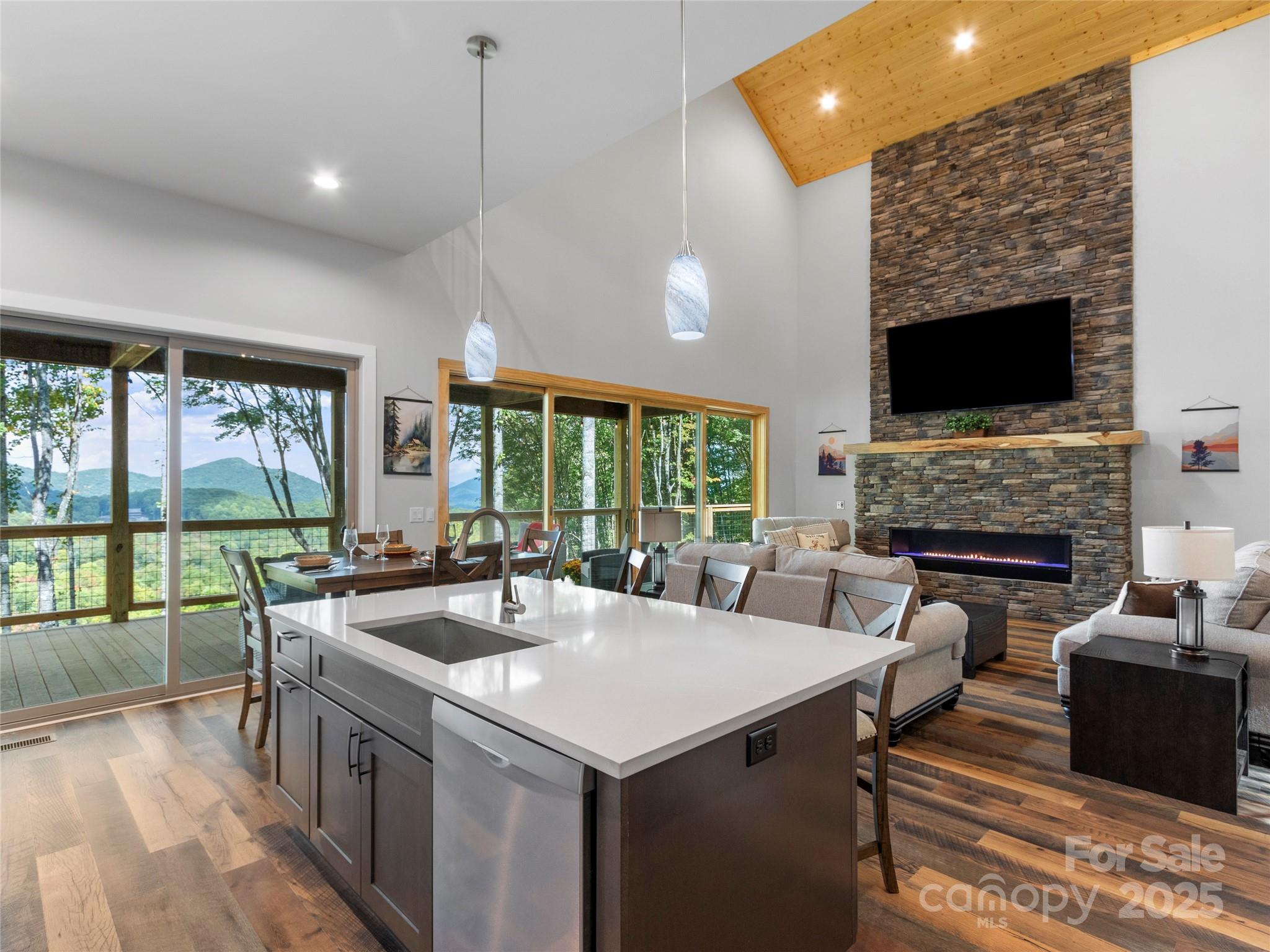 The Ridge Tops of Hawks Nest - Residential