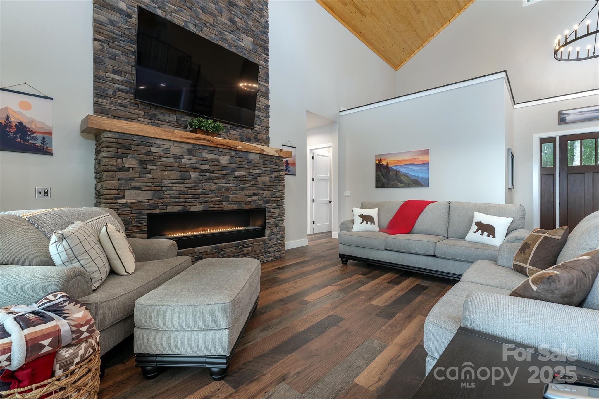 The Ridge Tops of Hawks Nest - Residential