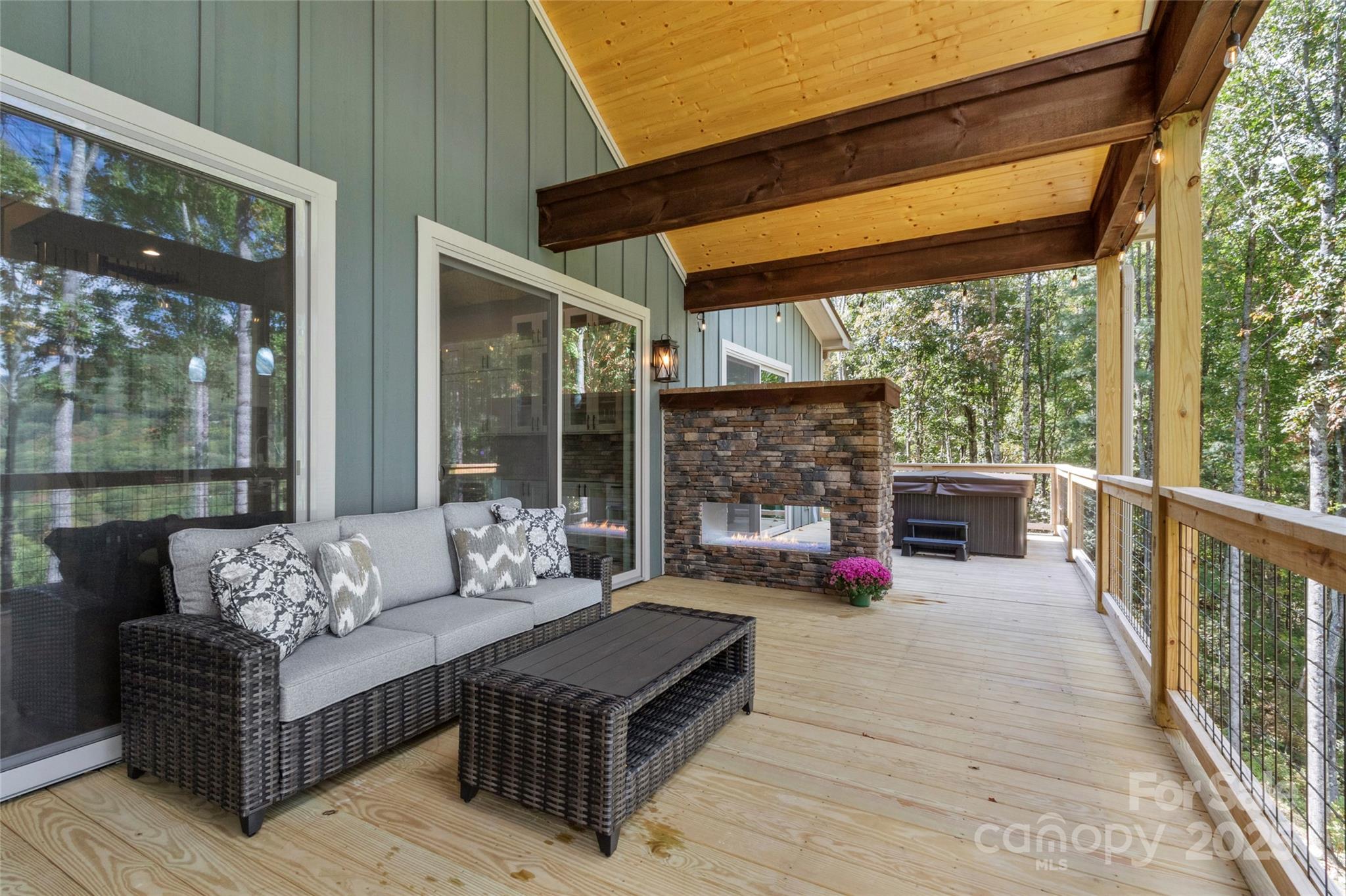 The Ridge Tops of Hawks Nest - Residential