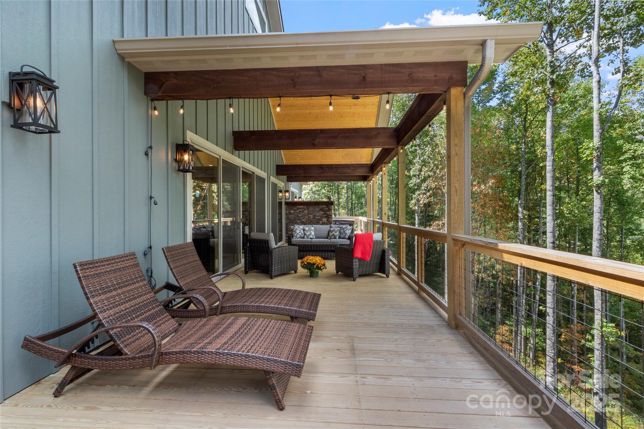 377 S Ridge Runner Road