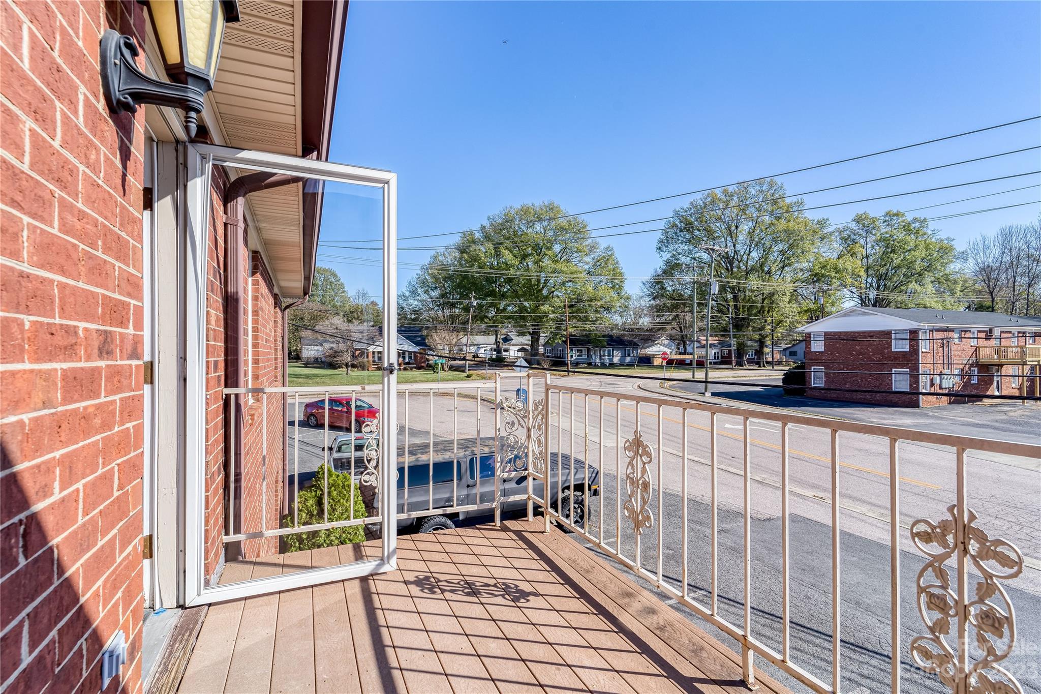 Carriage House - Residential