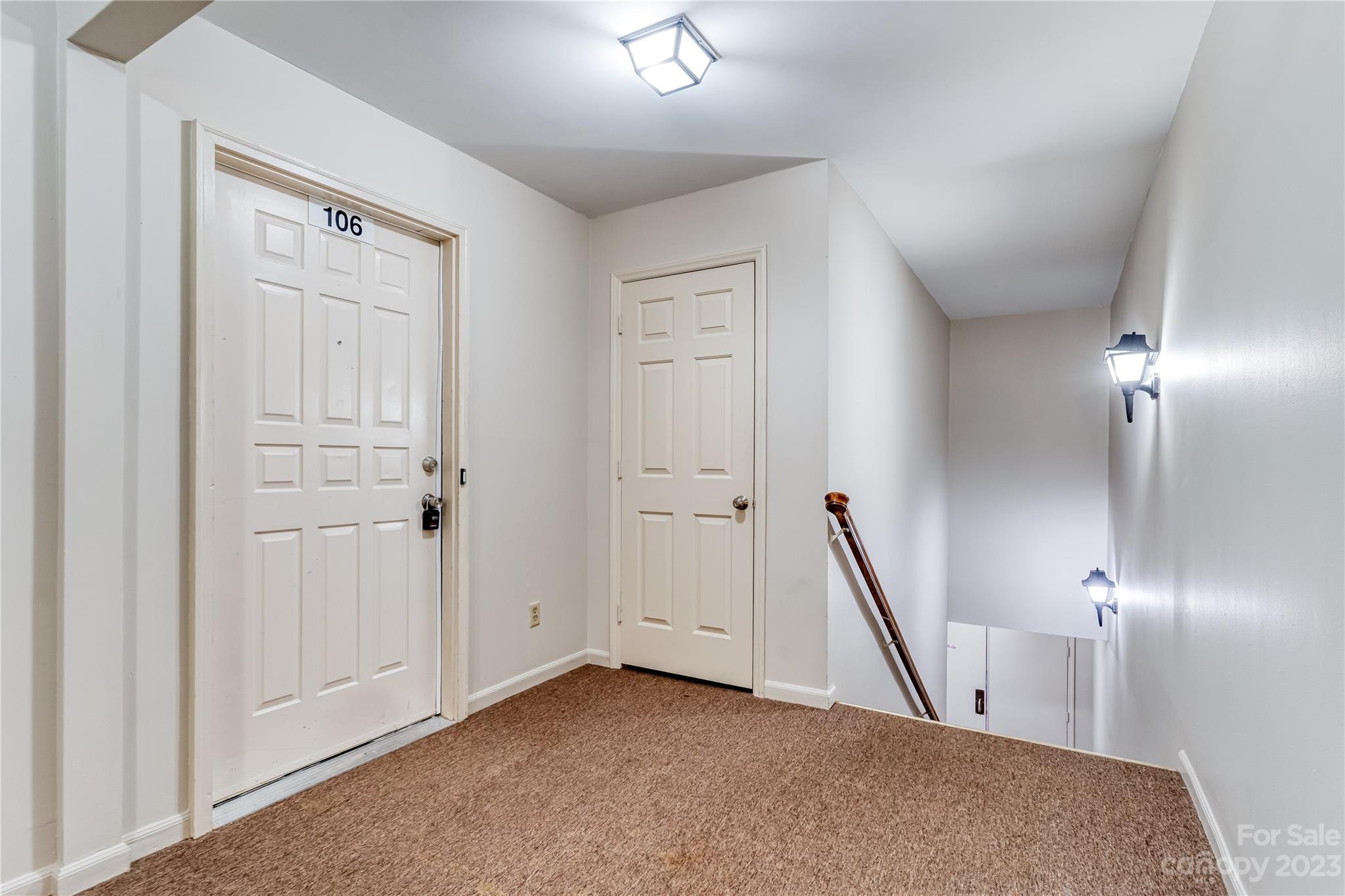 Carriage House - Residential