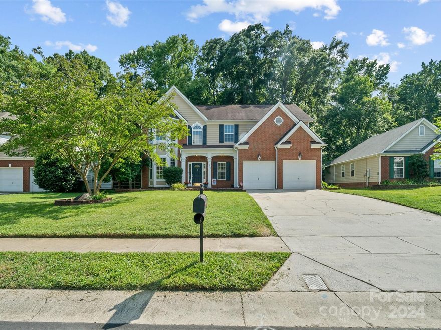 Welcome to Charlotte’s Steele Creek area. This picturesque home offers both modern amenities and comfortable living, making it an ideal choice for families and professionals. Retreat to the spacious primary bedroom with an ensuite bathroom, double vanity, tub, and a separate shower. 3 generously sized bedrooms provide space for family, guests, or an office. A large bonus room can be leveraged as a 5th bedroom or flex space. Step outside to a fenced backyard with a patio, ideal for outdoor dining or relaxing. Conveniently located near Rivergate, Charlotte Premium Outlets, and Lake Wylie. Easy access to Charlotte Douglas International Airport and a short drive to uptown. The Crossings offers excellent amenities like a playground, pool, and walking trails. This freshly painted home boasts many amenities, like a tankless water heater and security cameras. This home is a perfect blend of convenience and comfort, offering everything you need to enjoy the best of Charlotte.