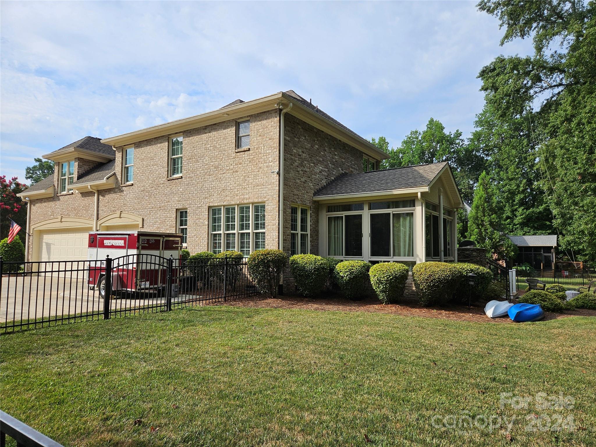 Meadow Lakes - Residential