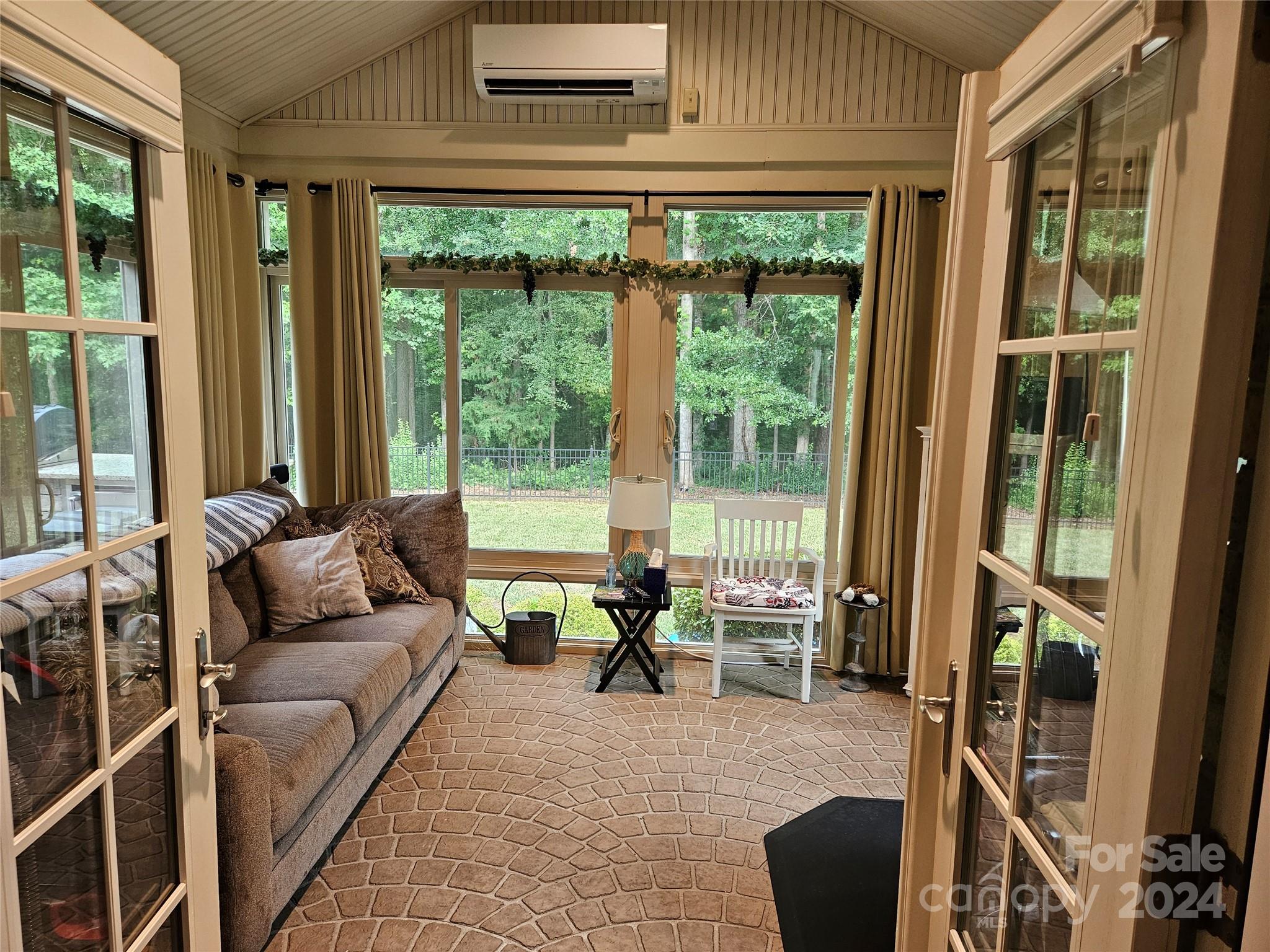 Meadow Lakes - Residential