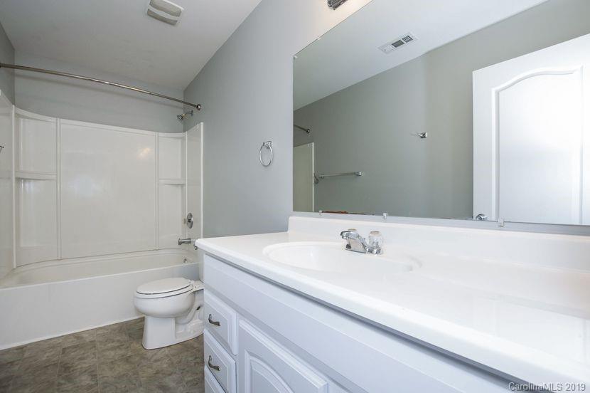 Hamilton Lakes - Residential Lease