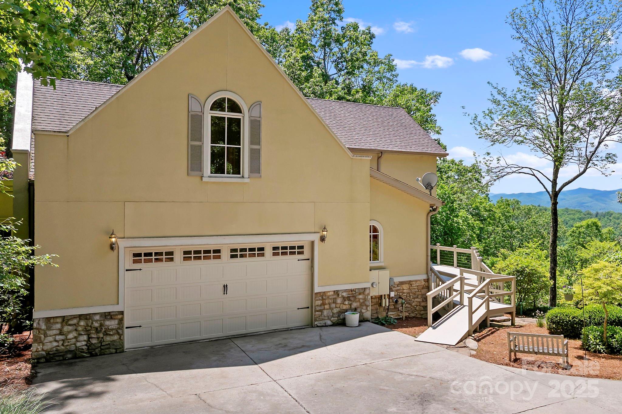 142 Paisley Lane