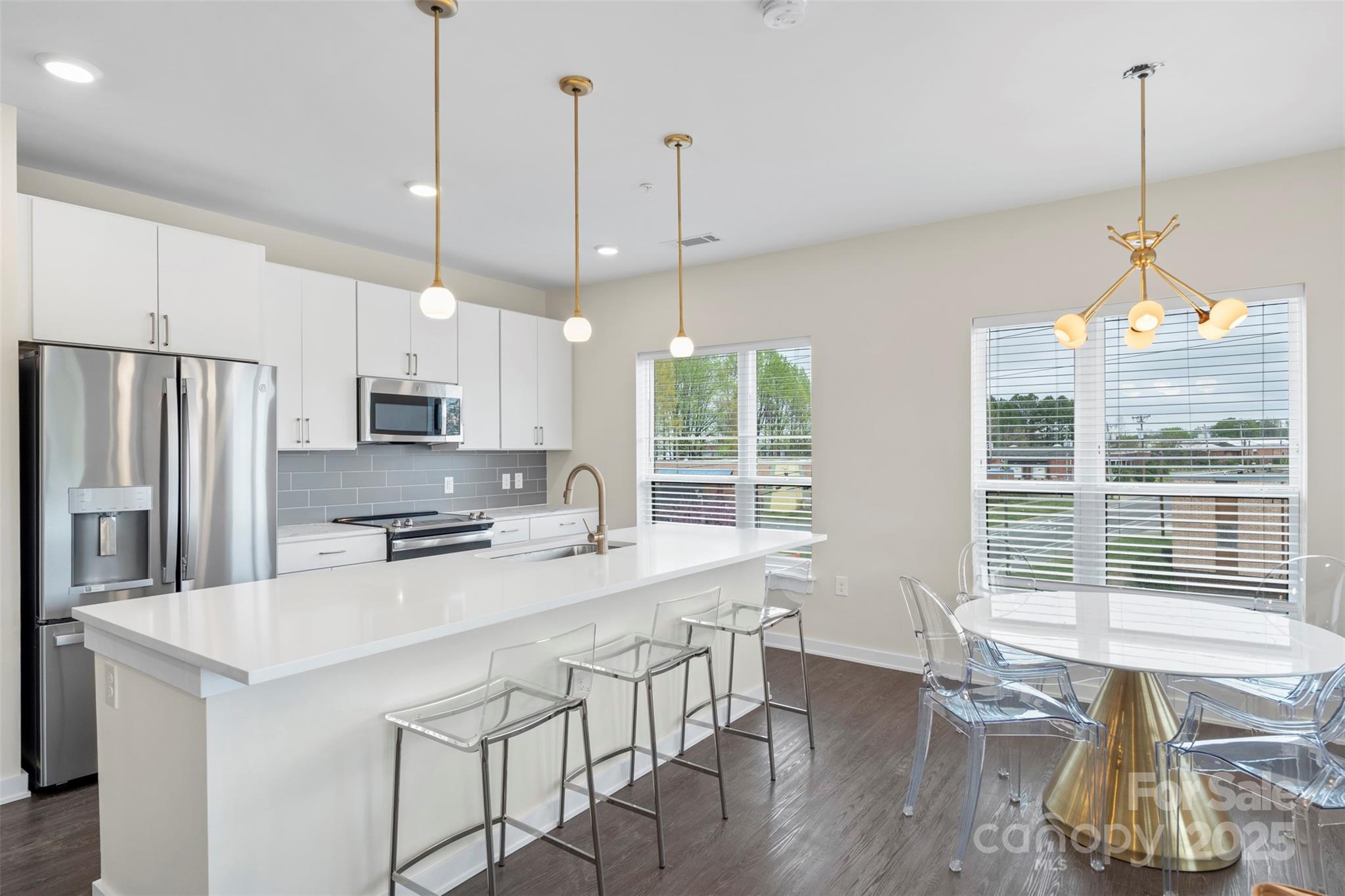 3630 N Davidson Street 3301