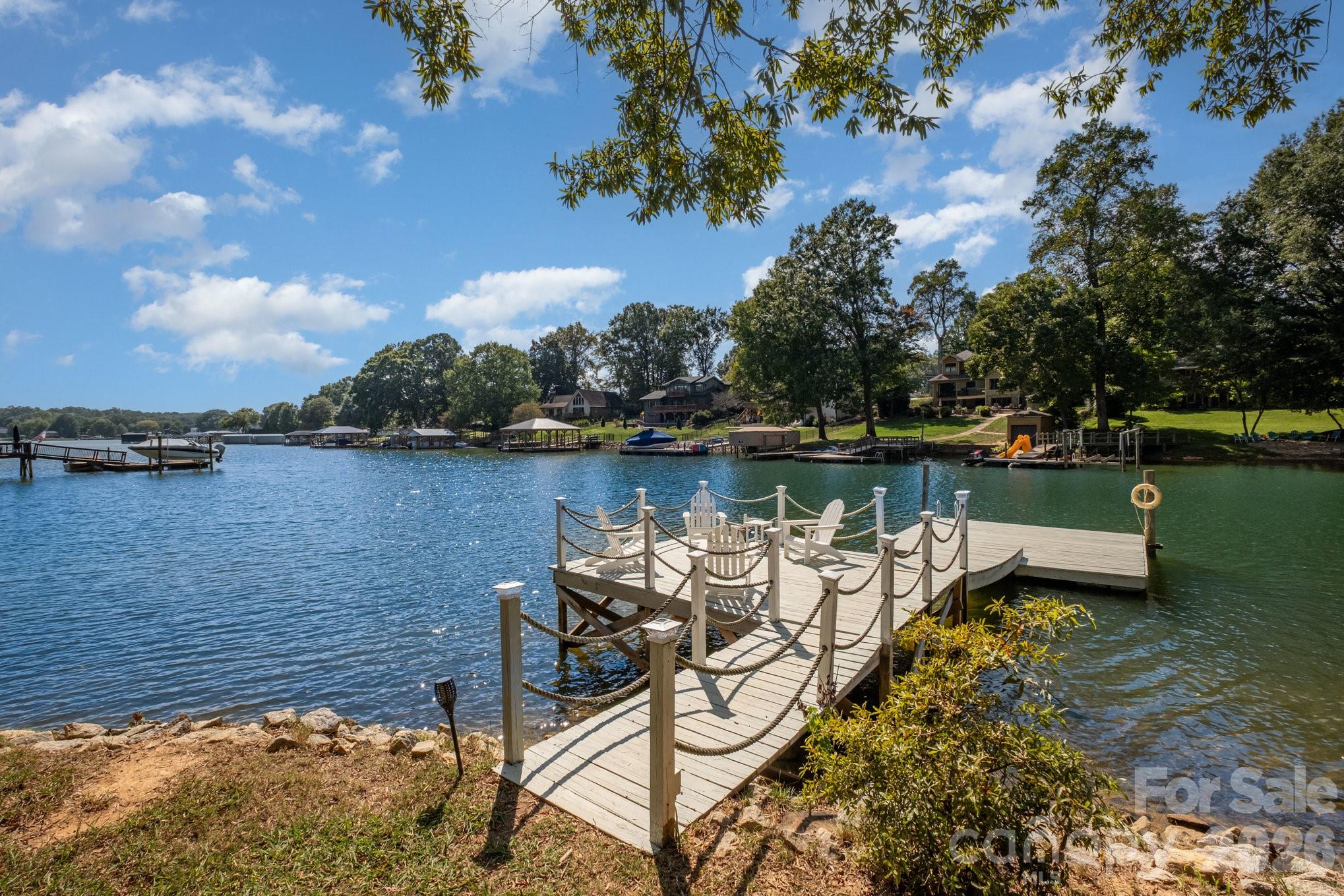 Idlewood Harbor - Residential