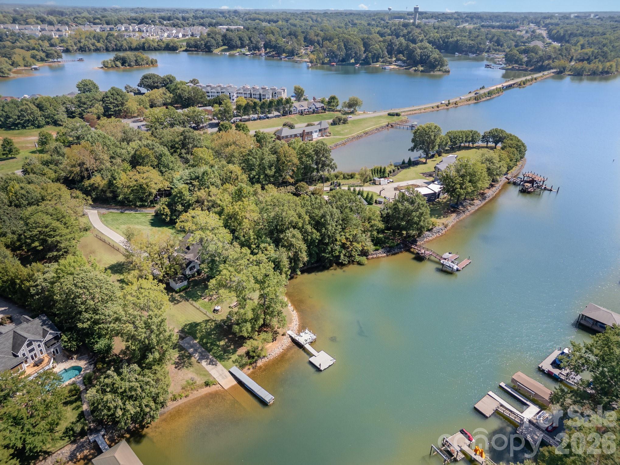 Idlewood Harbor - Residential