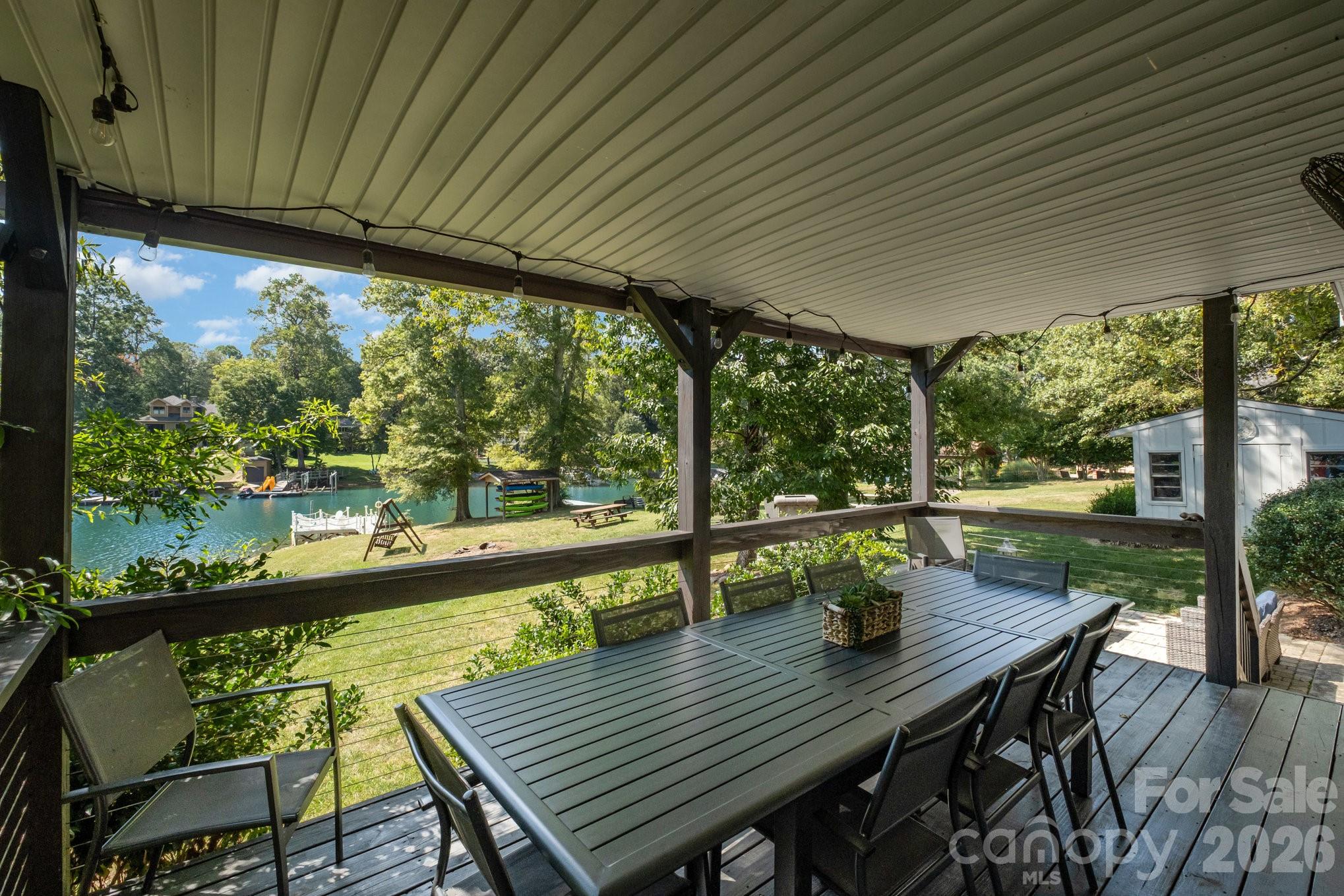 Idlewood Harbor - Residential