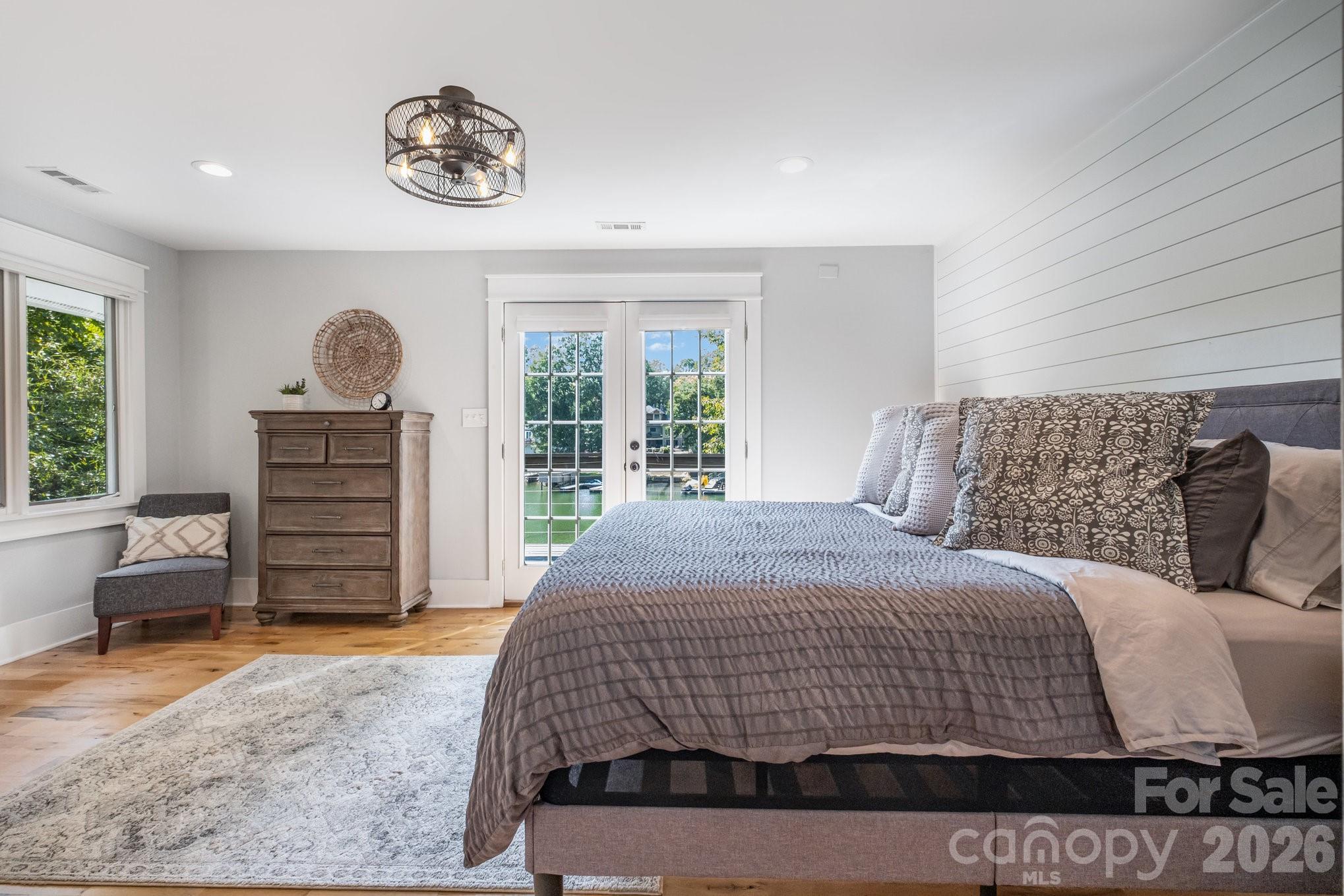 Idlewood Harbor - Residential