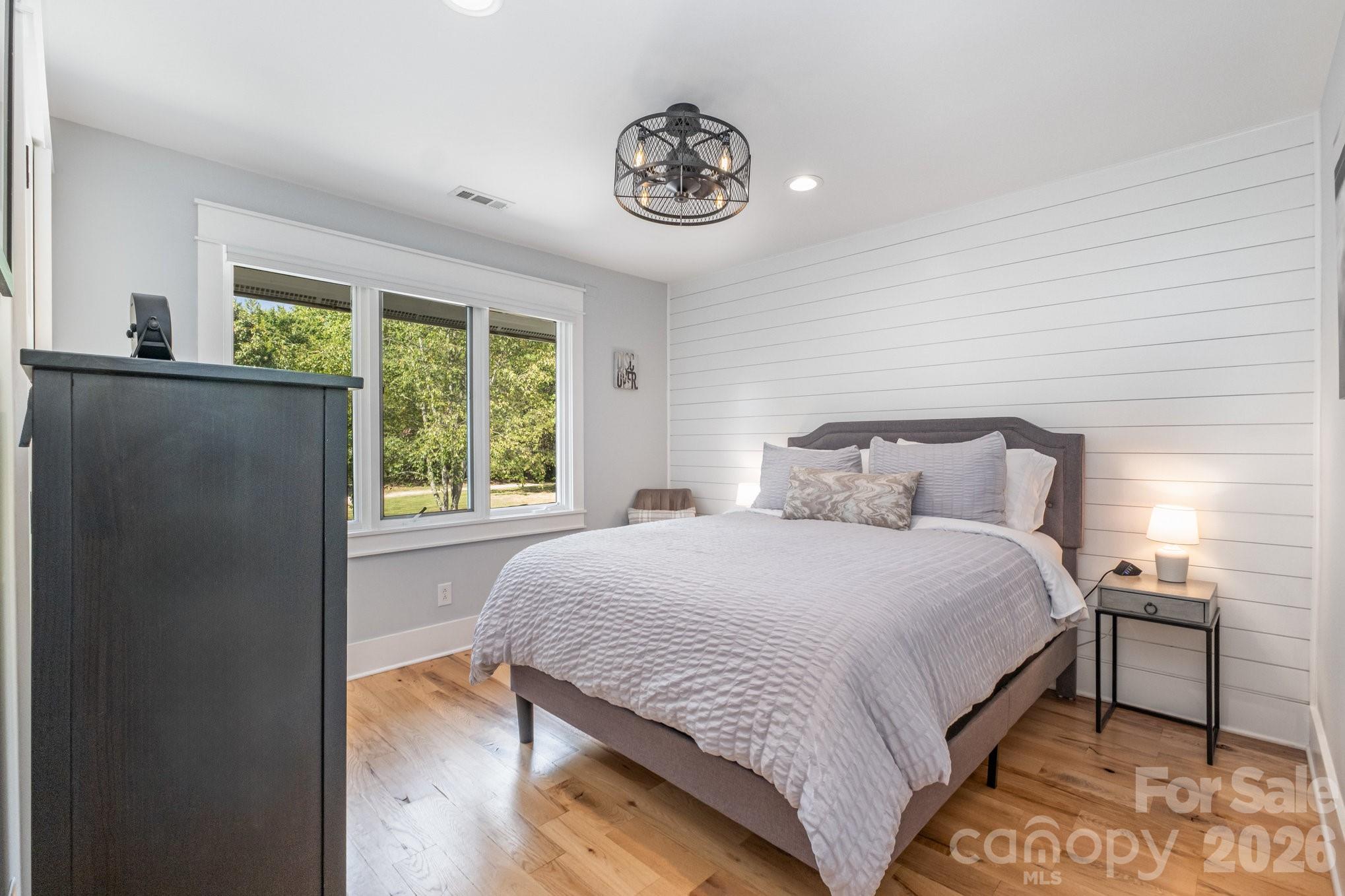 Idlewood Harbor - Residential