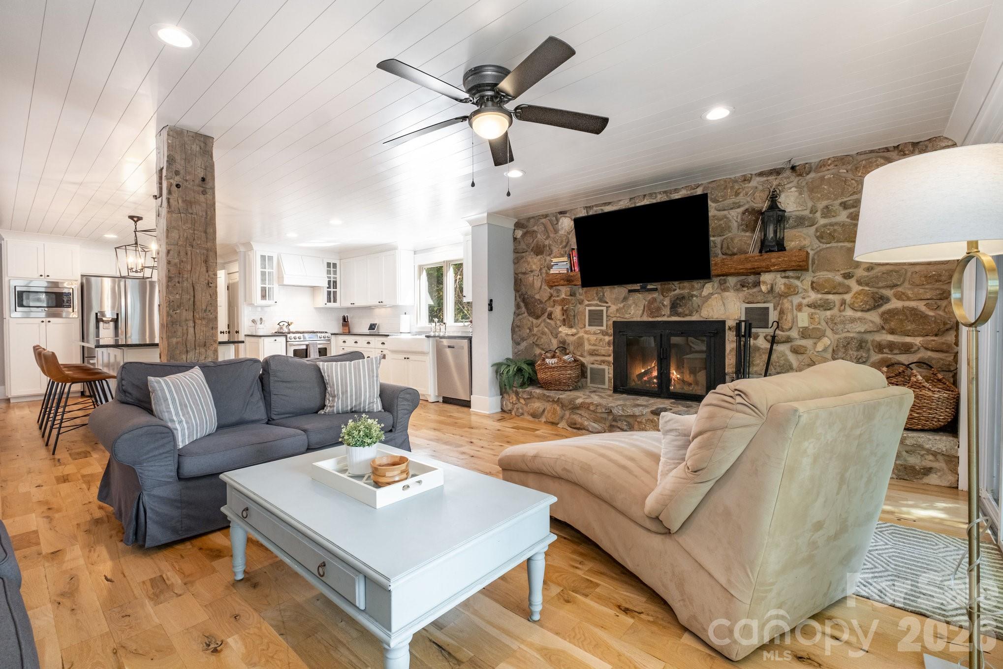 Idlewood Harbor - Residential