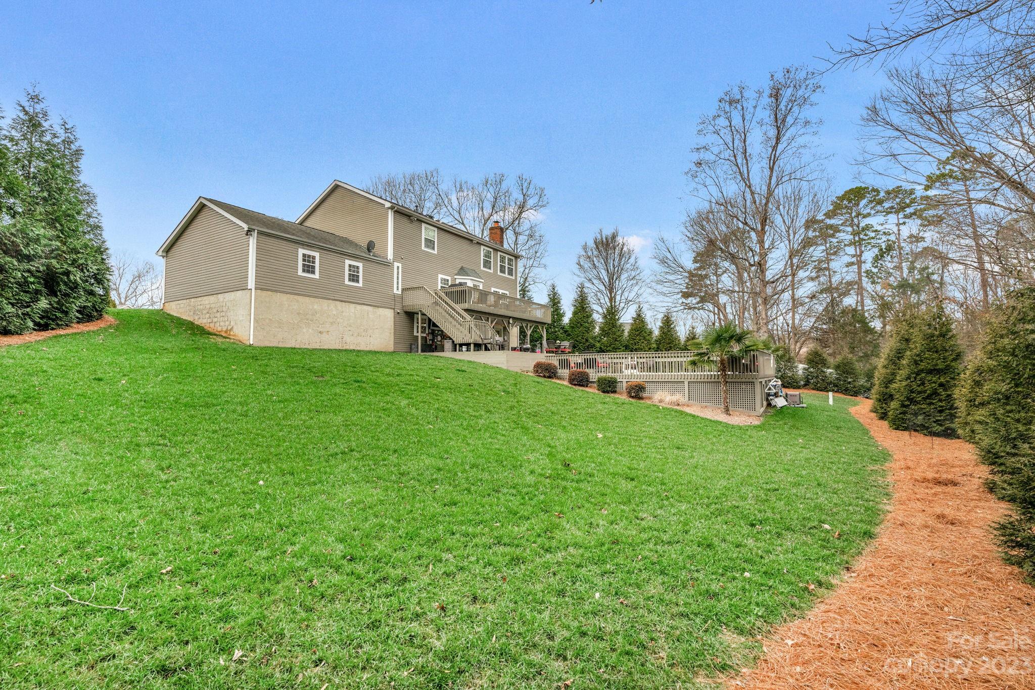 Woodside Falls - Residential