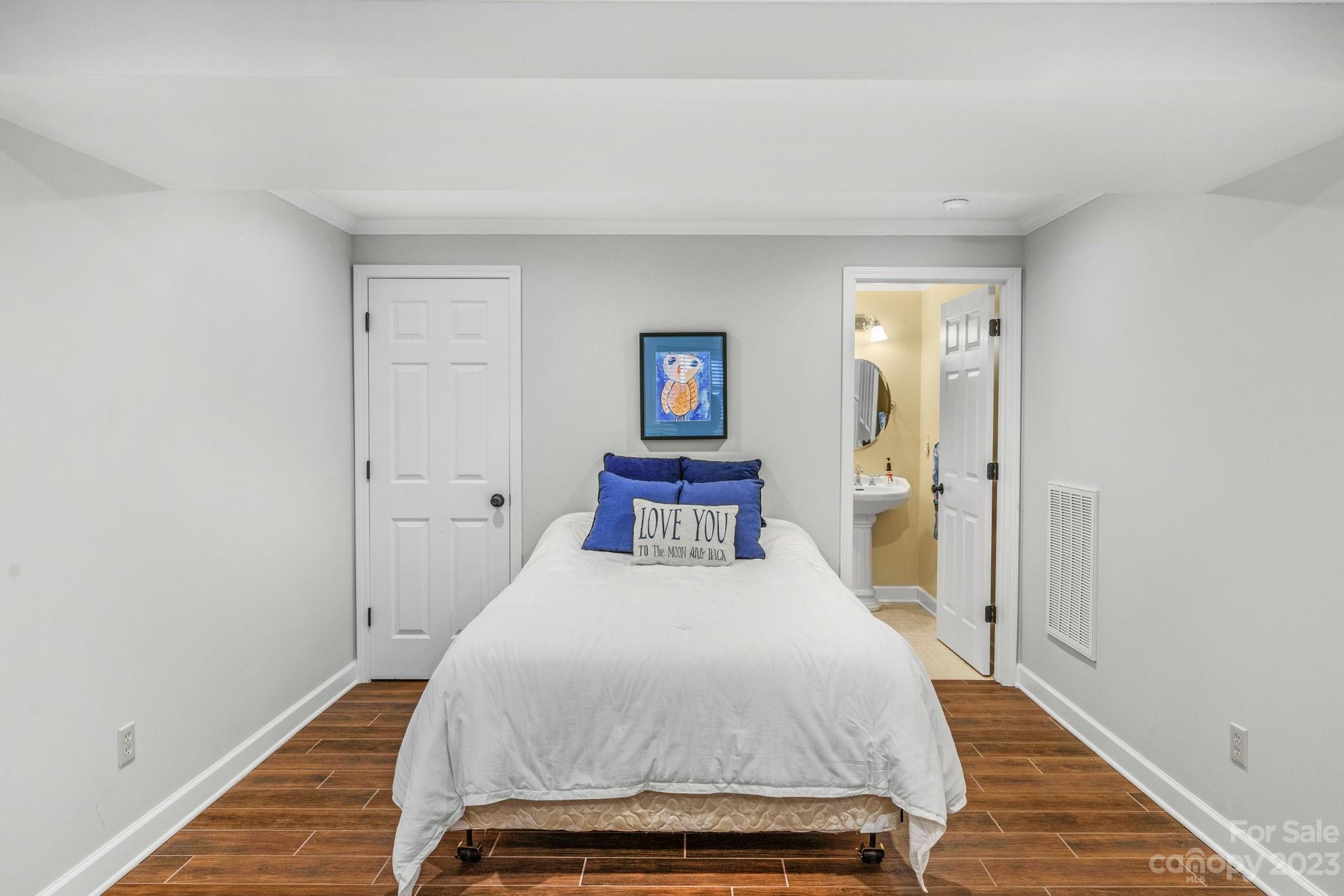 Woodside Falls - Residential