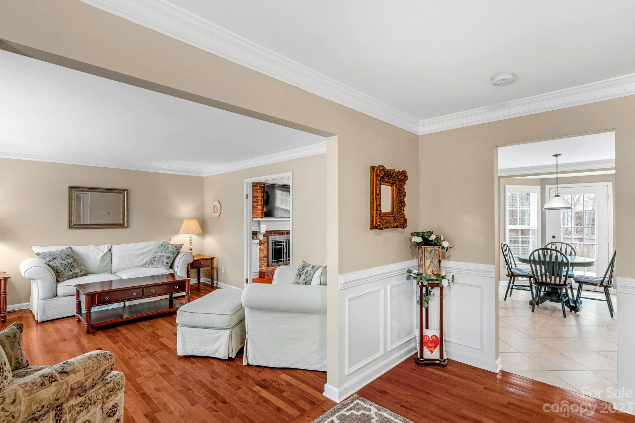 Woodside Falls - Residential