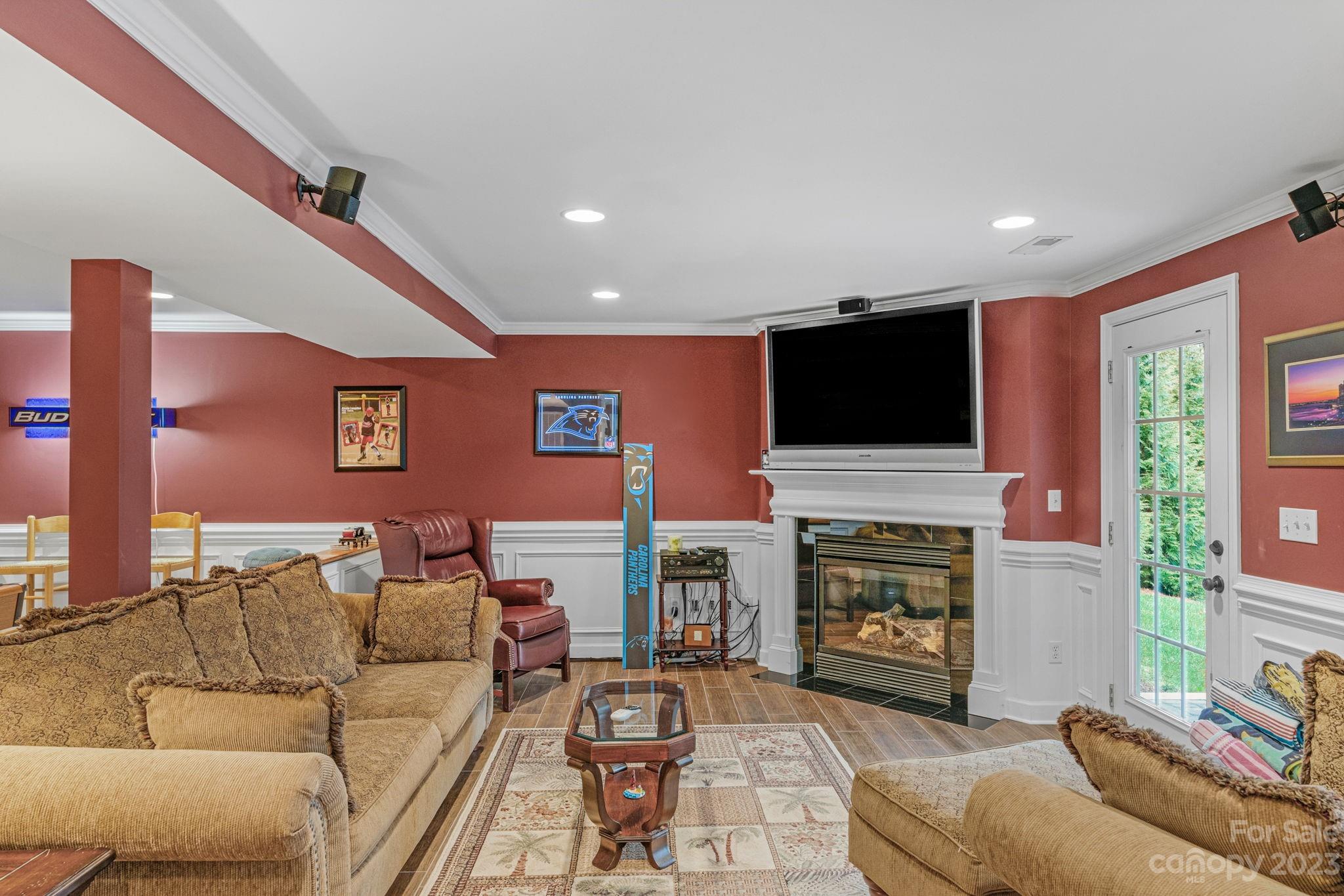 Woodside Falls - Residential