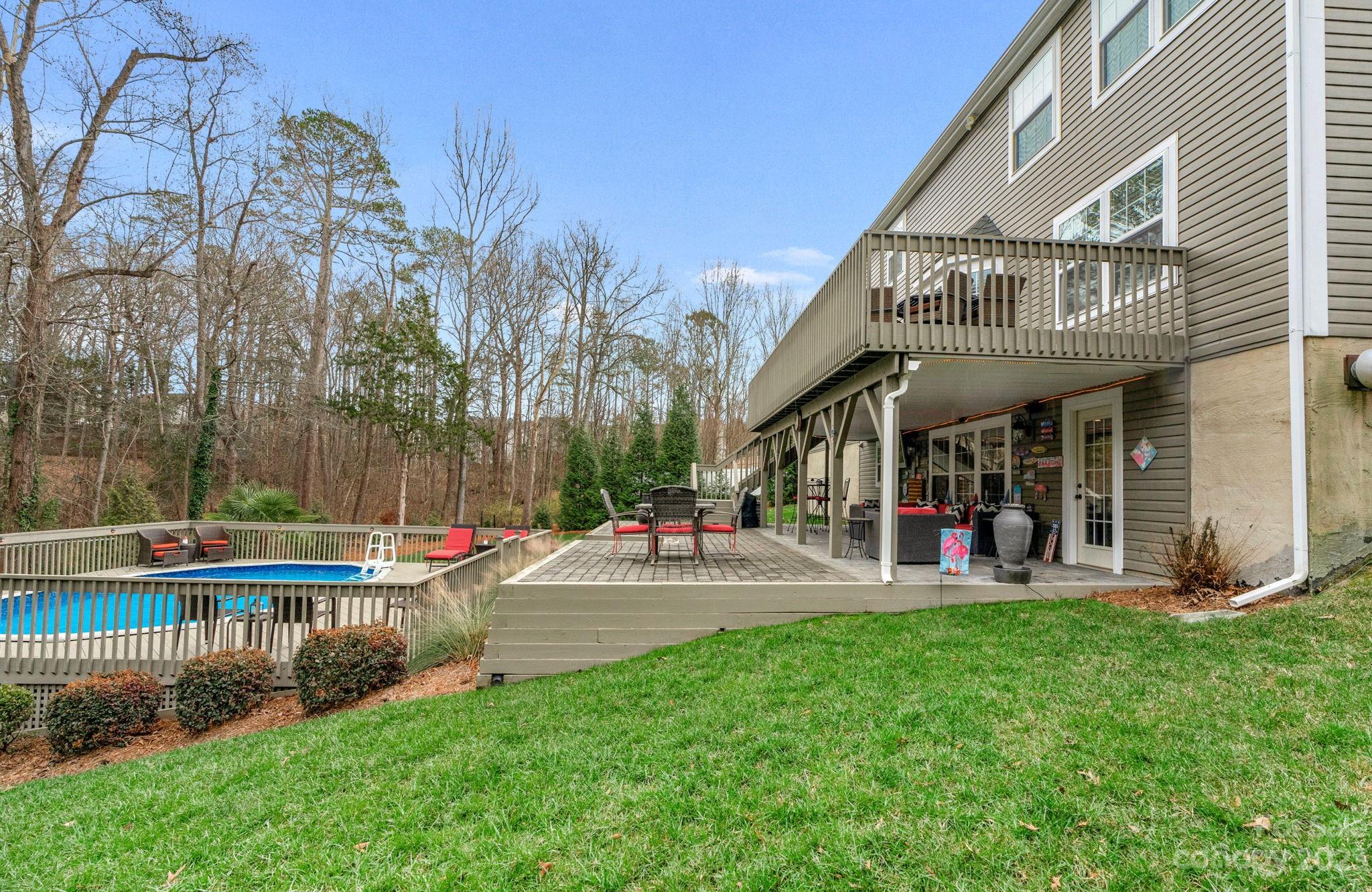 Woodside Falls - Residential