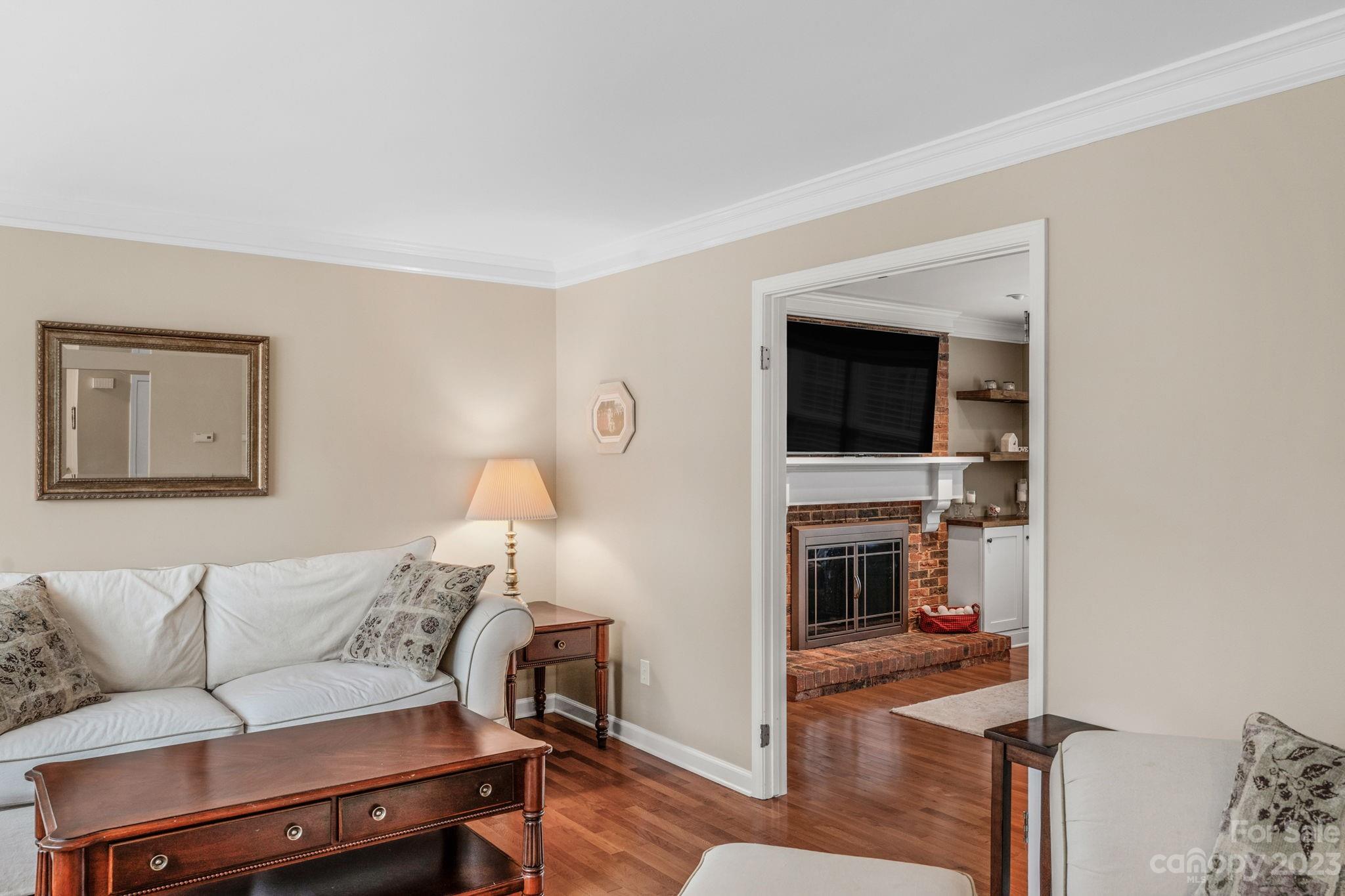 Woodside Falls - Residential