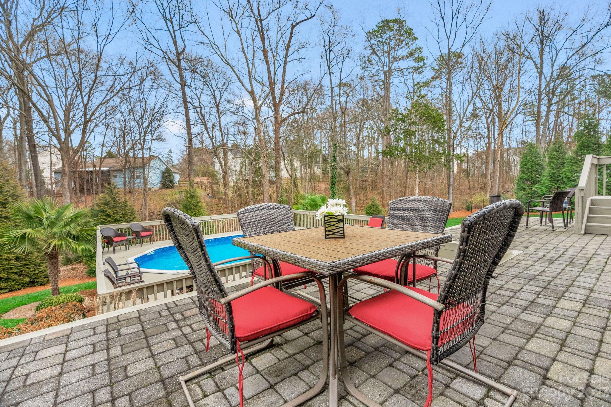 Woodside Falls - Residential