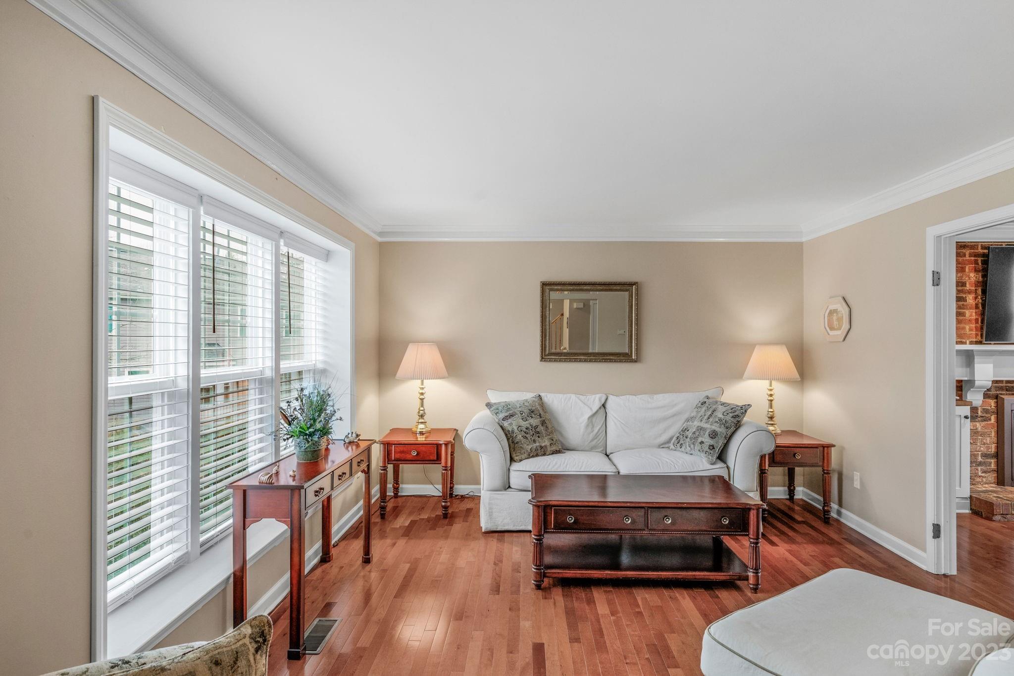 Woodside Falls - Residential