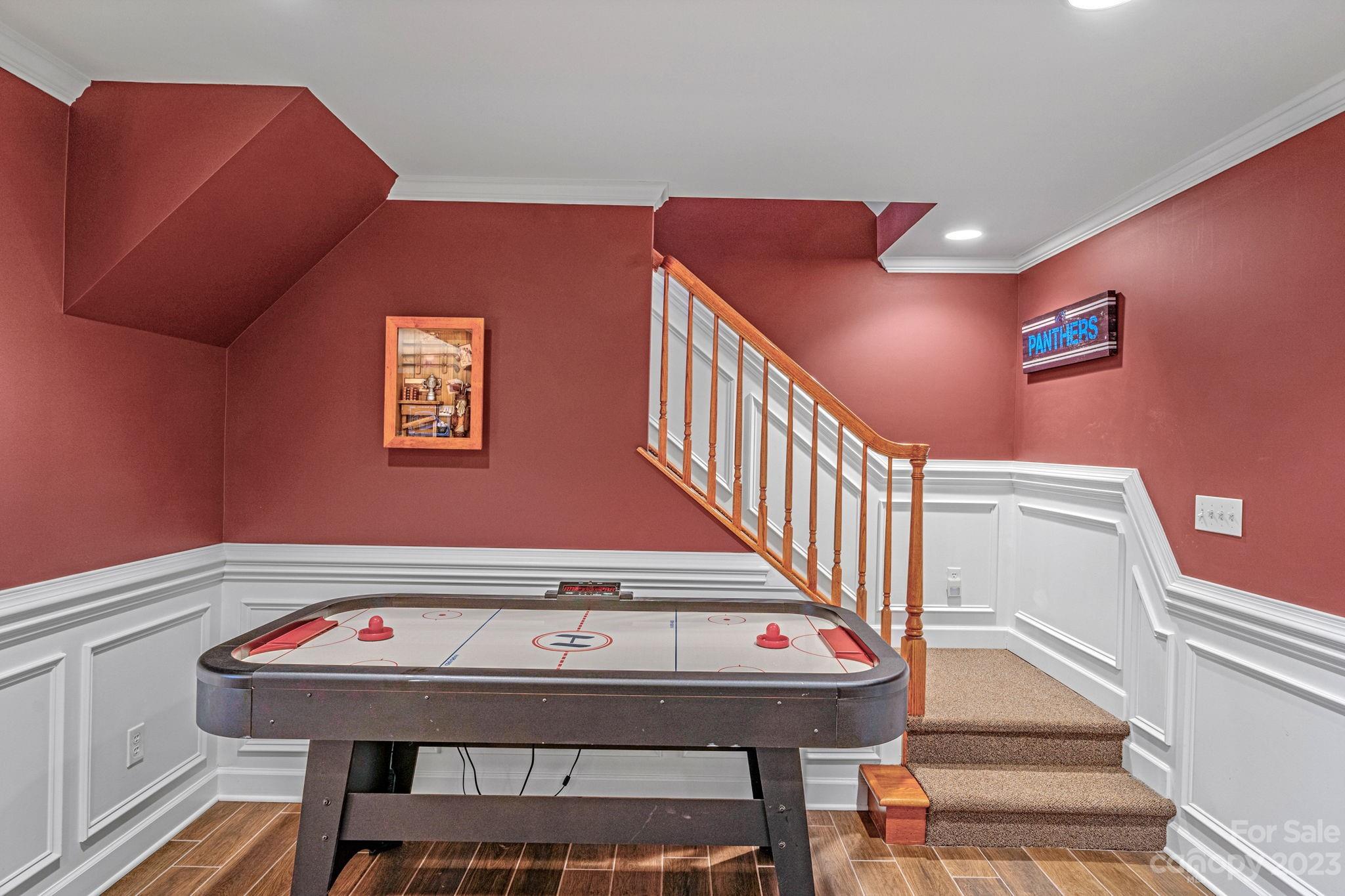 Woodside Falls - Residential