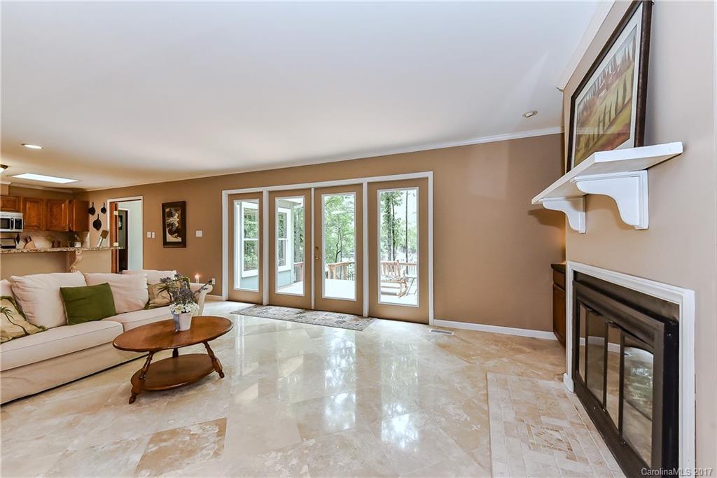 Tega Cay - Residential