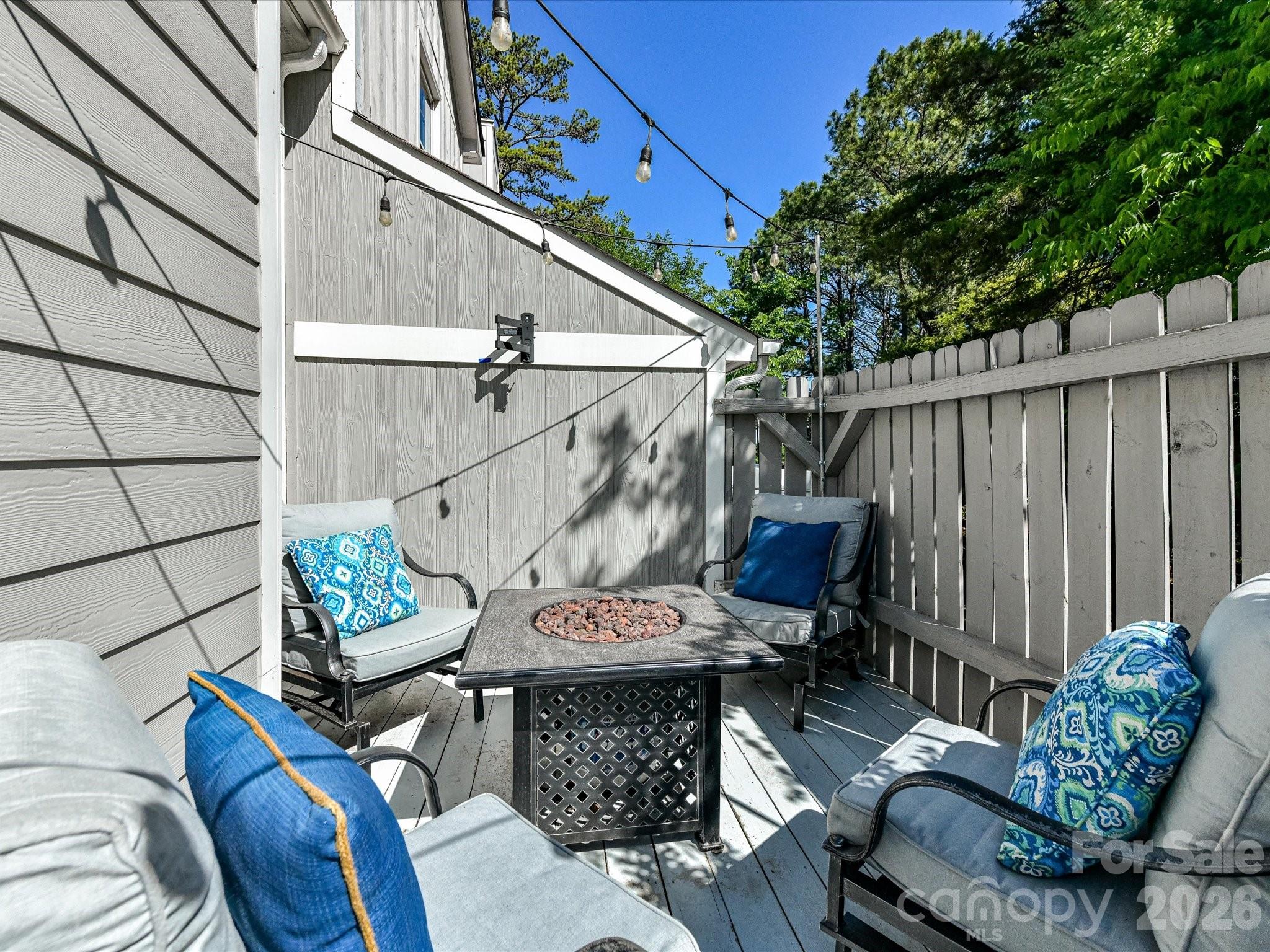 Renaissance on Carmel II - Residential
