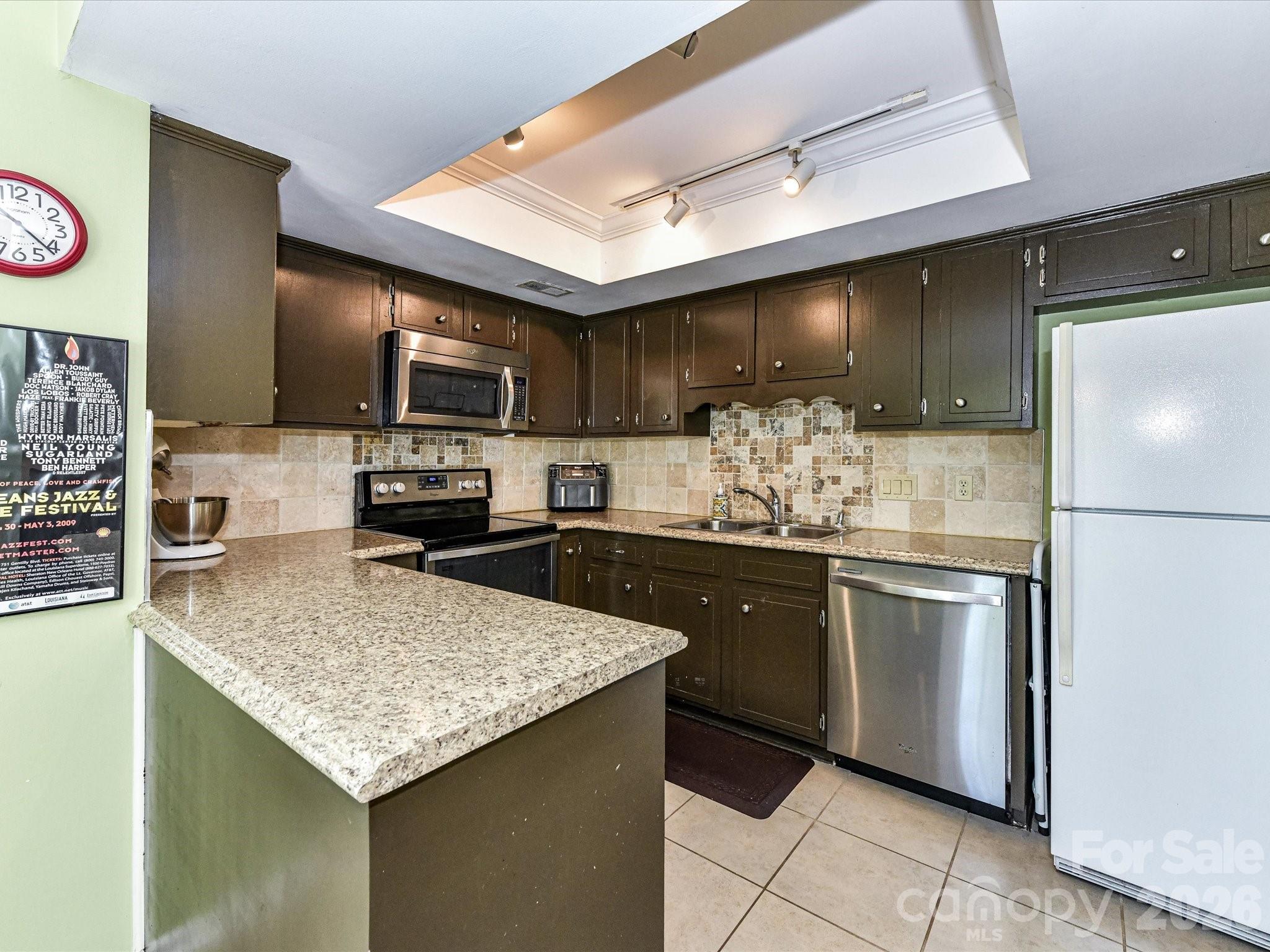 Renaissance on Carmel II - Residential
