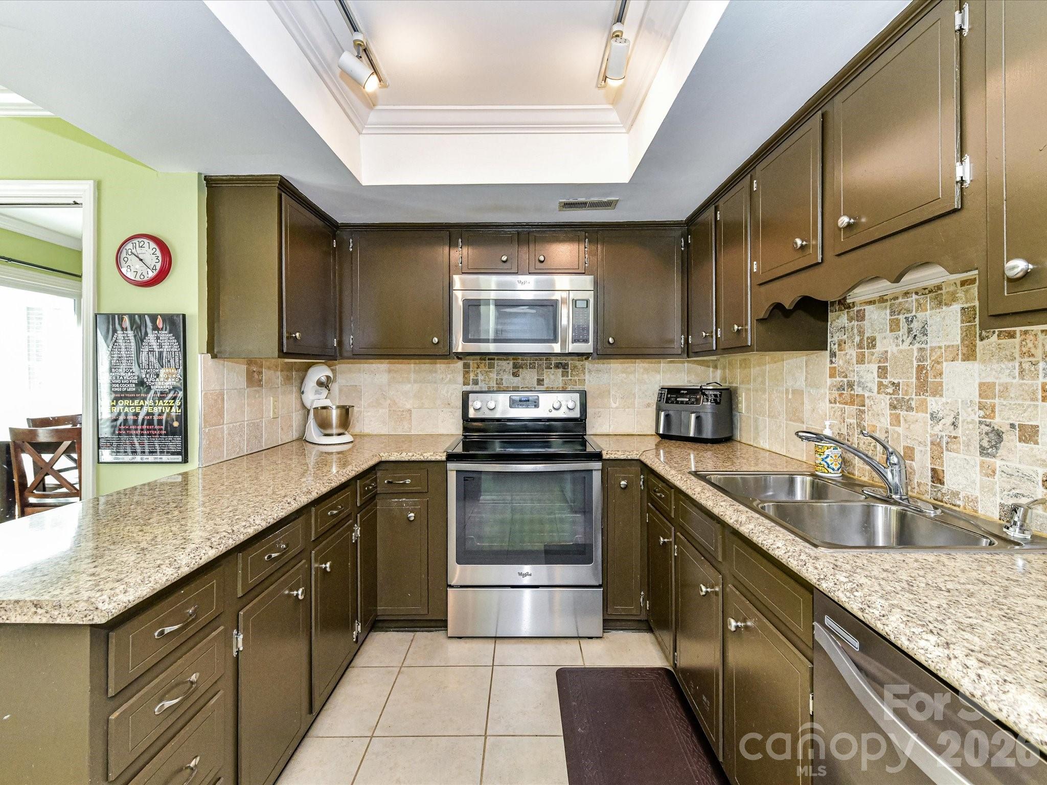 Renaissance on Carmel II - Residential