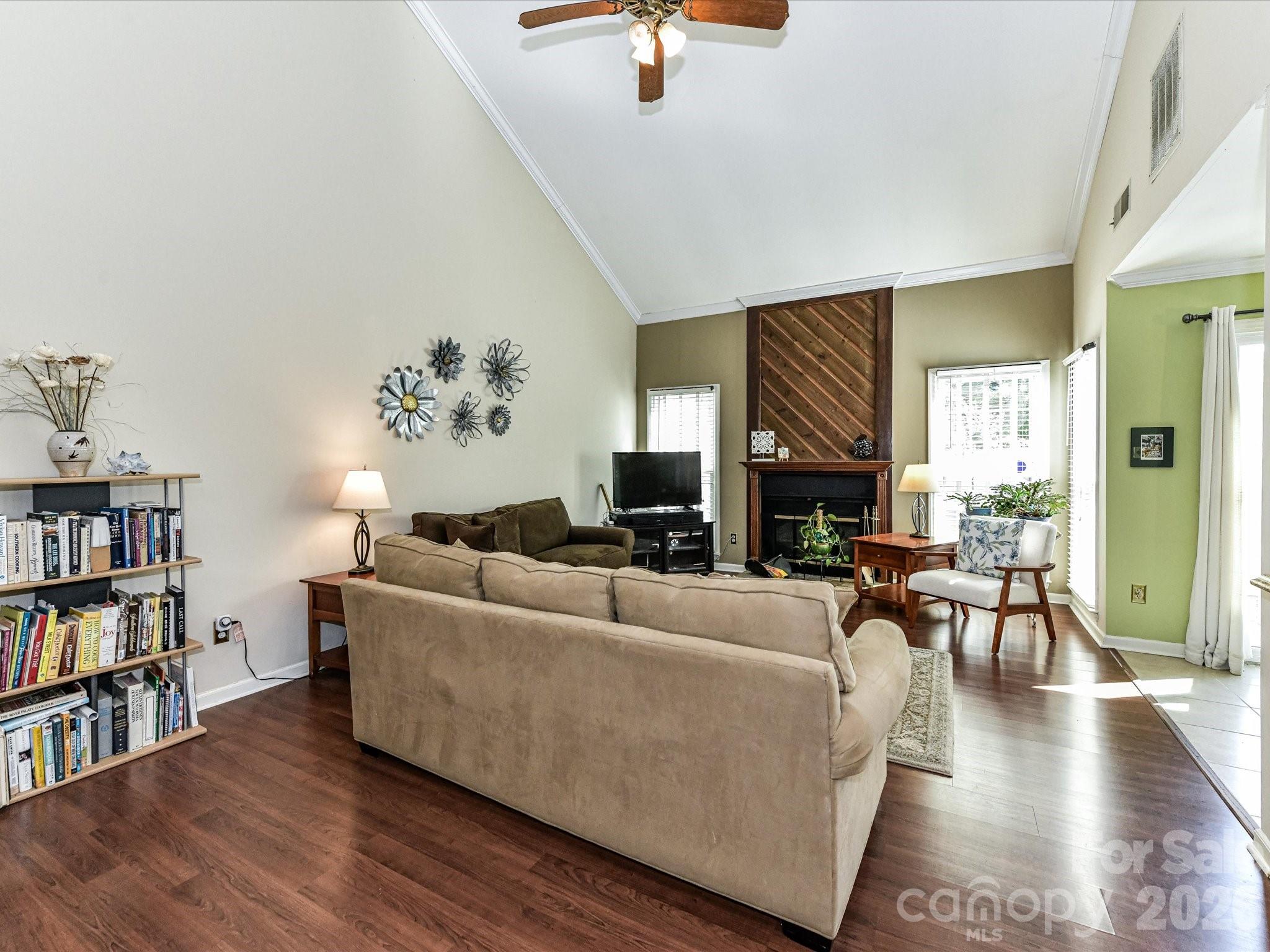 Renaissance on Carmel II - Residential